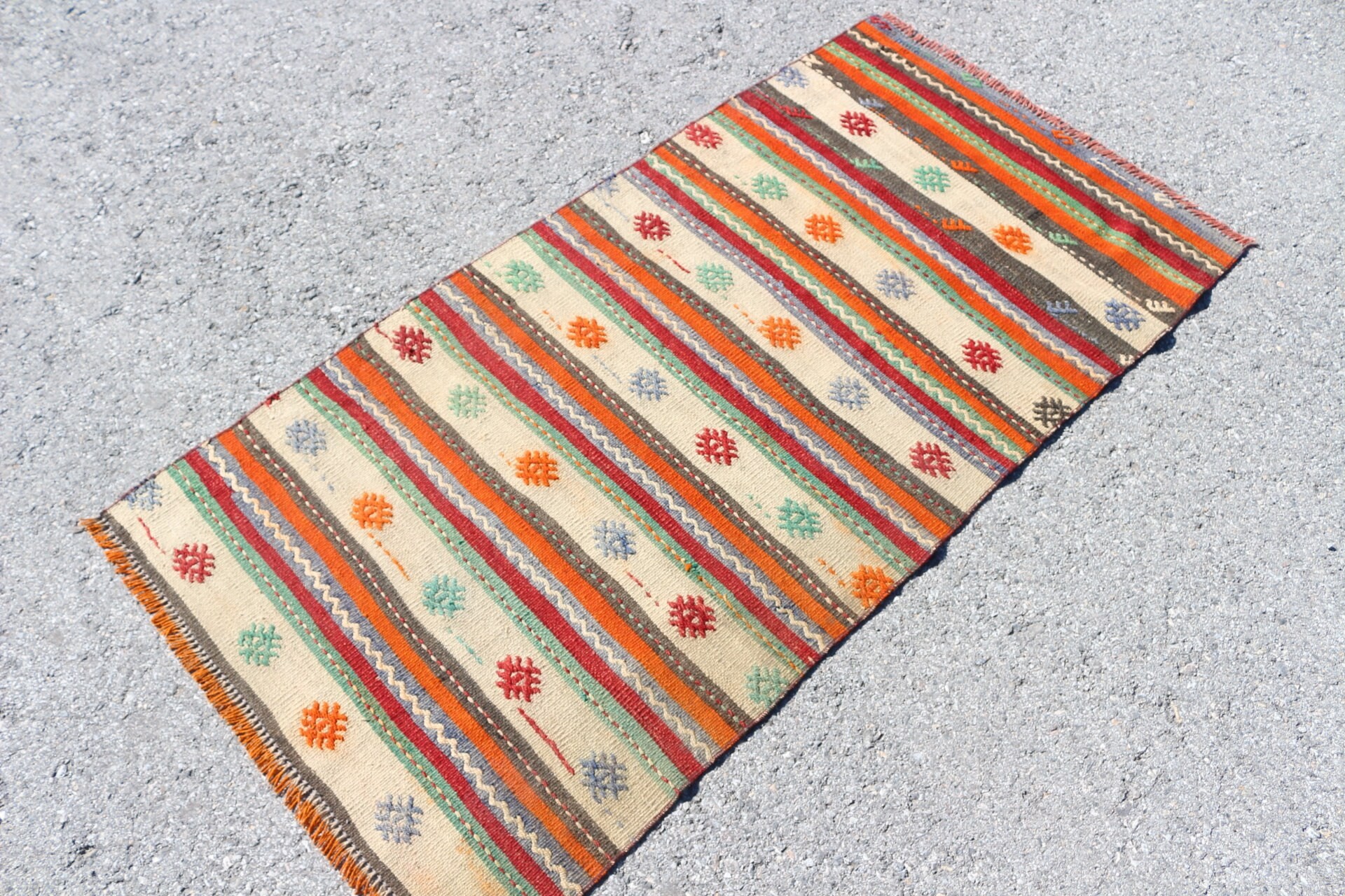 Moroccan Rug, Kilim, 2.5x5 ft Small Rug, Bathroom Rugs, Turkish Rug, Cute Rug, Car Mat Rug, Vintage Rugs, Beige Bedroom Rug