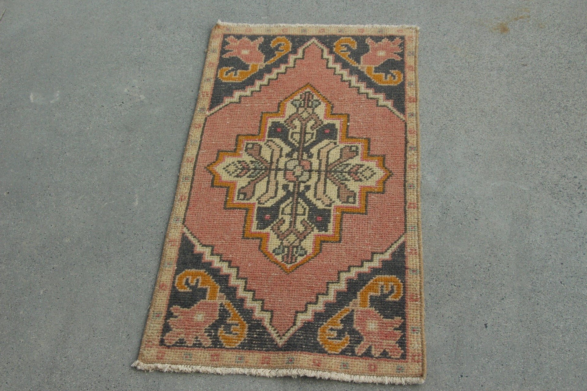 Türk Halıları, Vintage Halı, Küçük Alan Halısı, Nötr Halılar, Banyo Halısı, 1.7x3.2 ft Küçük Halılar, Egzotik Halı, Anadolu Halısı, Pembe Boho Halıları