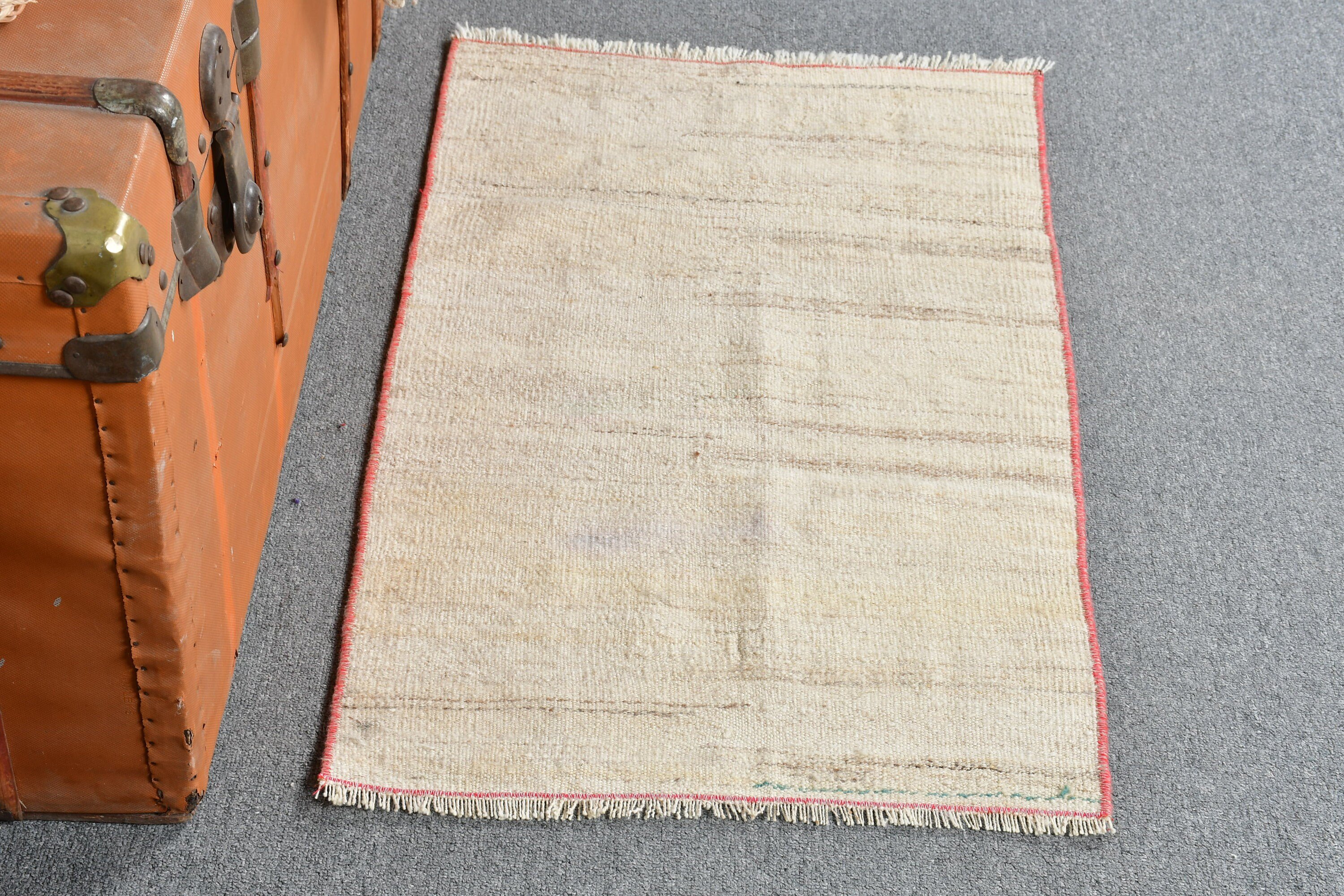 Duvara Asılan Halılar, 1.7x2.8 ft Küçük Halı, Vintage Halı, Türk Halısı, Beyaz Oushak Halıları, Araba Paspası Halıları, Pastel Halı, Havalı Halı, Yatak Odası Halıları