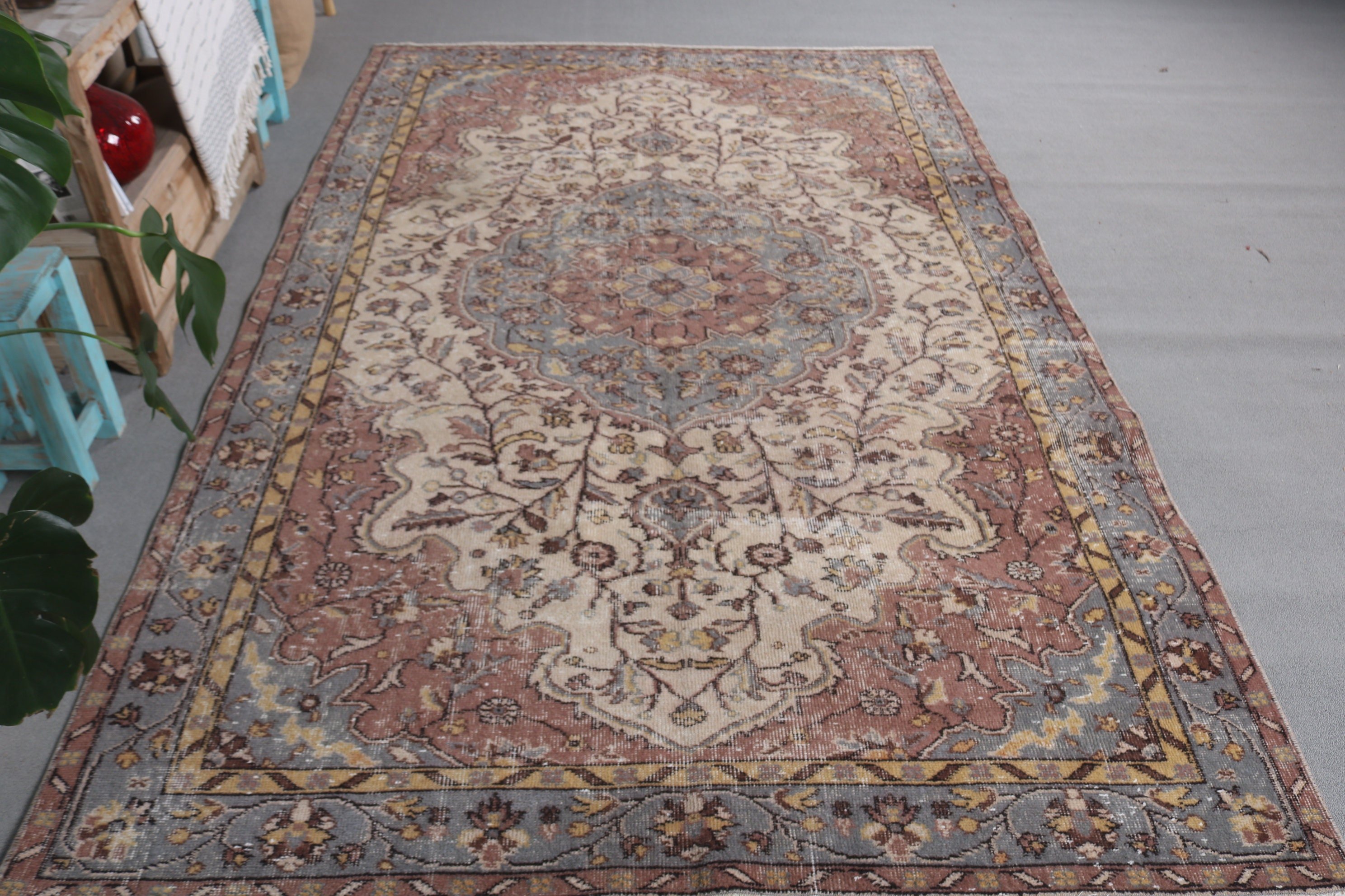 Turkish Rug, Brown Moroccan Rug, Bedroom Rug, Floor Rug, Home Decor Rugs, Designer Rug, Dining Room Rug, 5.5x9 ft Large Rug, Vintage Rug