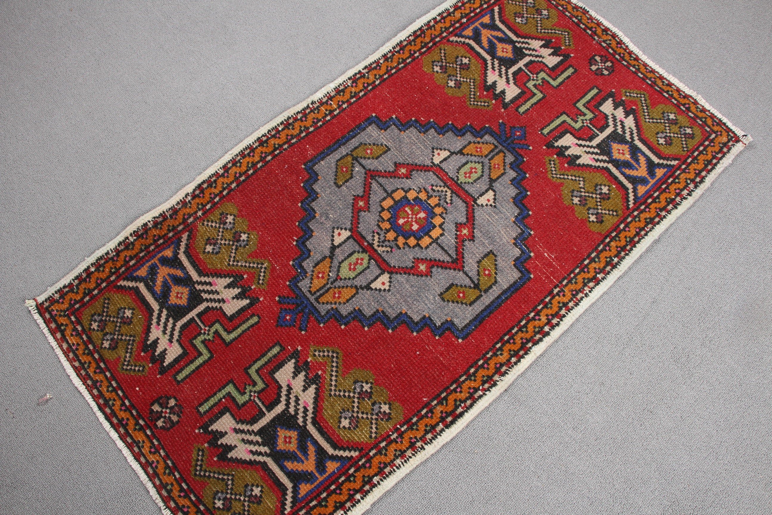 Turkish Rug, Bedroom Rug, Red Antique Rugs, 1.8x3.3 ft Small Rugs, Rugs for Bedroom, Vintage Rug, Kitchen Rug, Car Mat Rugs, Pale Rug