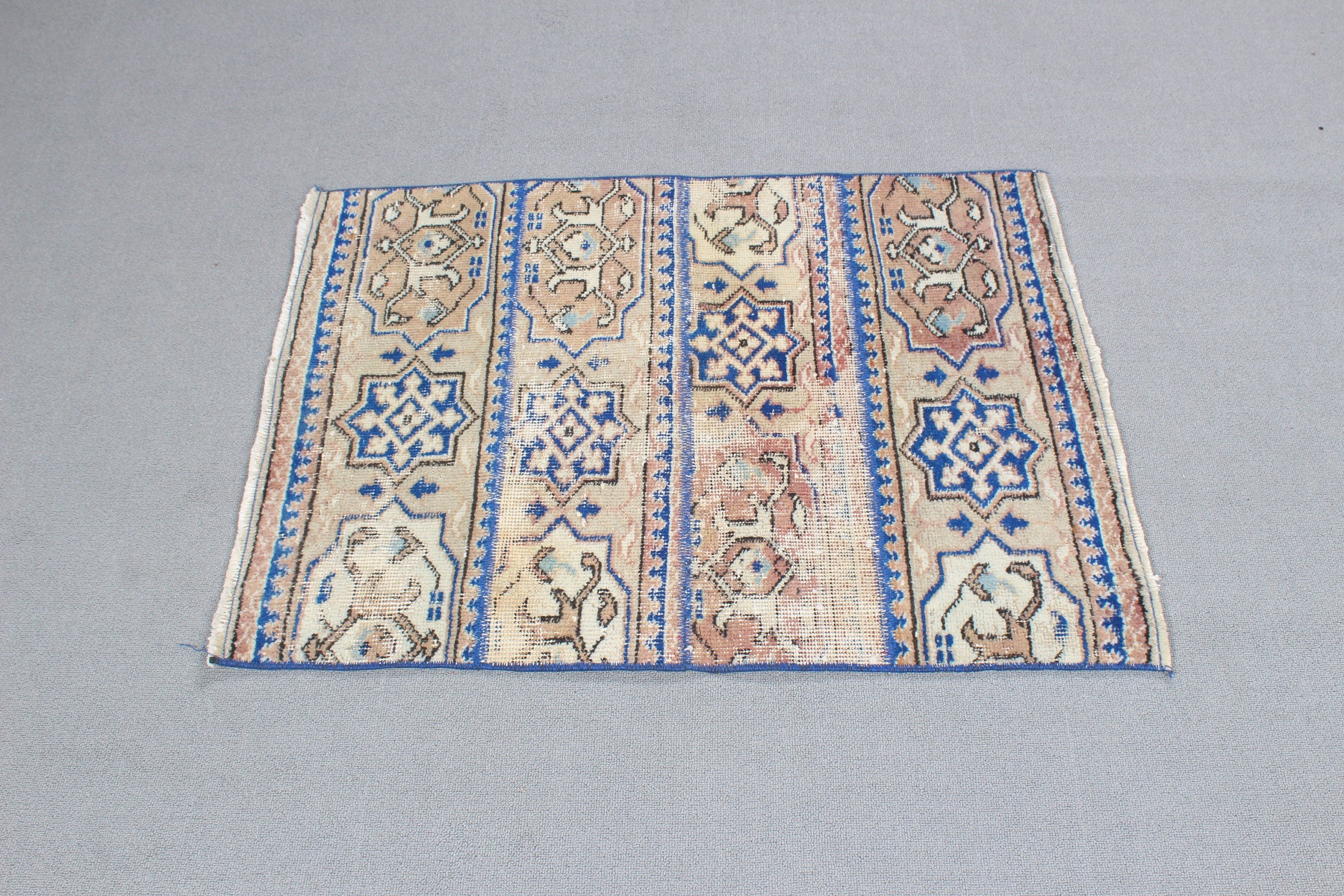 2.4x3.2 ft Küçük Halı, Türk Halıları, Araba Paspas Halıları, Küçük Vintage Halılar, Geometrik Halılar, Havalı Halılar, Bej Ev Dekor Halısı, Vintage Halı