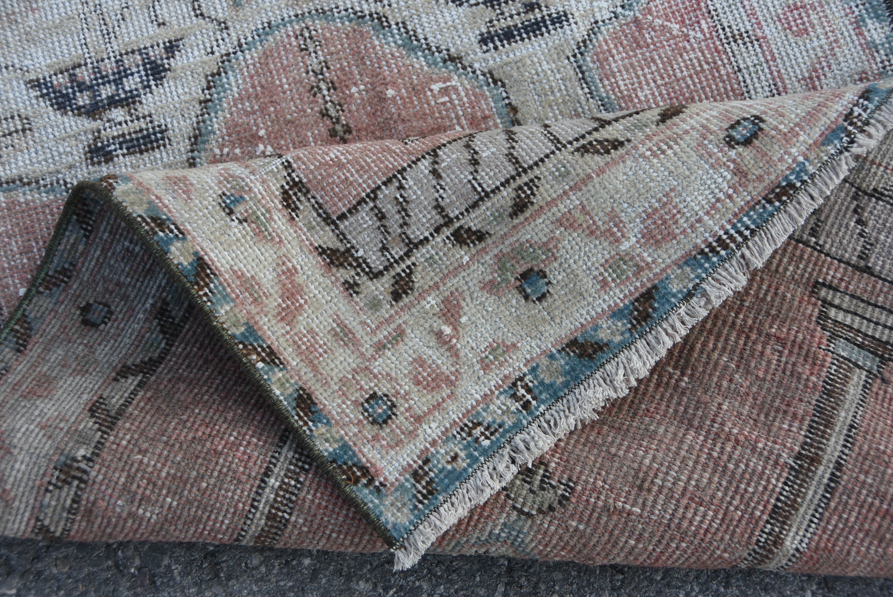 Kapı Paspası Halıları, Türk Halıları, Vintage Halı, 2.5x3.7 ft Küçük Halı, Ev Dekorasyonu Halısı, Çocuk Halısı, Sevimli Halı, Anadolu Halısı, Beyaz Antika Halılar