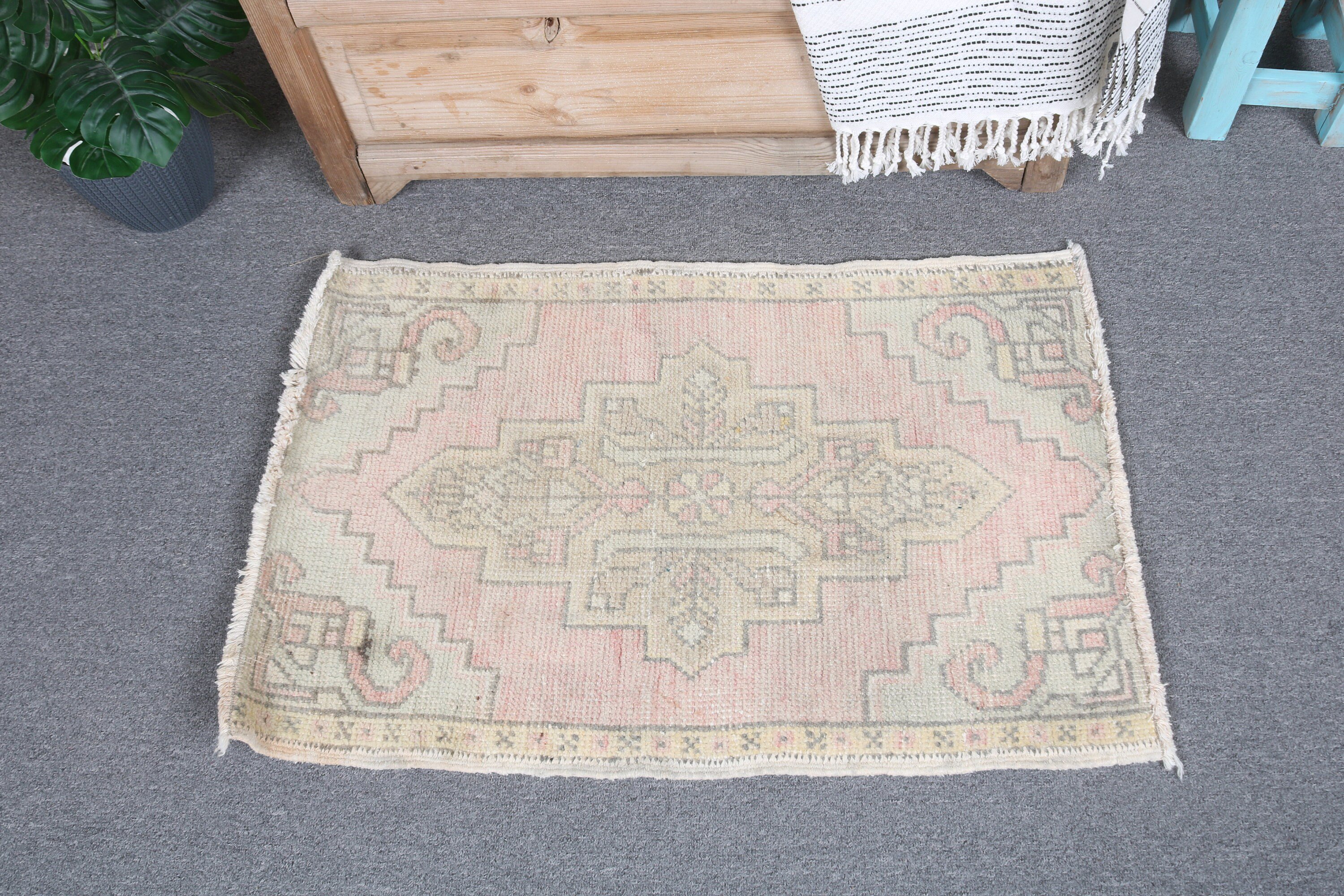 Parlak Halı, Çocuk Odası Halıları, Anadolu Halıları, Duvara Asılı Halı, Vintage Halı, Yer Halısı, Çocuk Halıları, Türk Halısı, 1.7x2.6 ft Küçük Halı