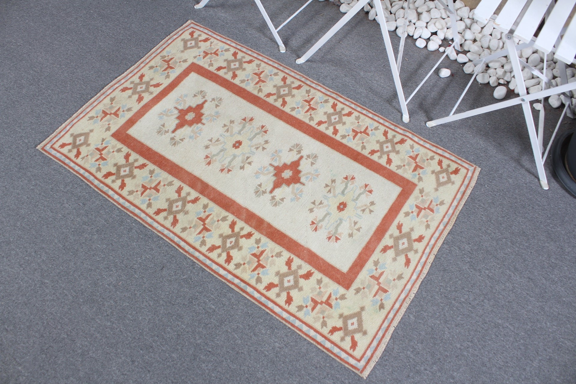 Beige Anatolian Rug, Bedroom Rug, 2.5x3.9 ft Small Rug, Nursery Rug, Bathroom Rug, Rugs for Bath, Oushak Rug, Vintage Rug, Turkish Rug