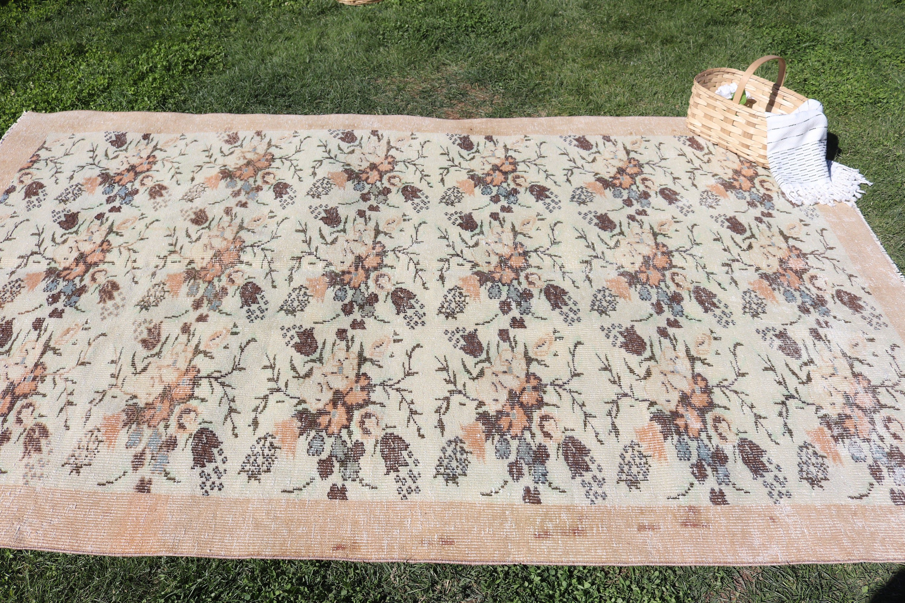 Salon Rug, Floor Rugs, Bedroom Rugs, Beige  5.7x9.2 ft Large Rug, Turkish Rugs, Vintage Rug, Kitchen Rug, Boho Large Rug Rugs