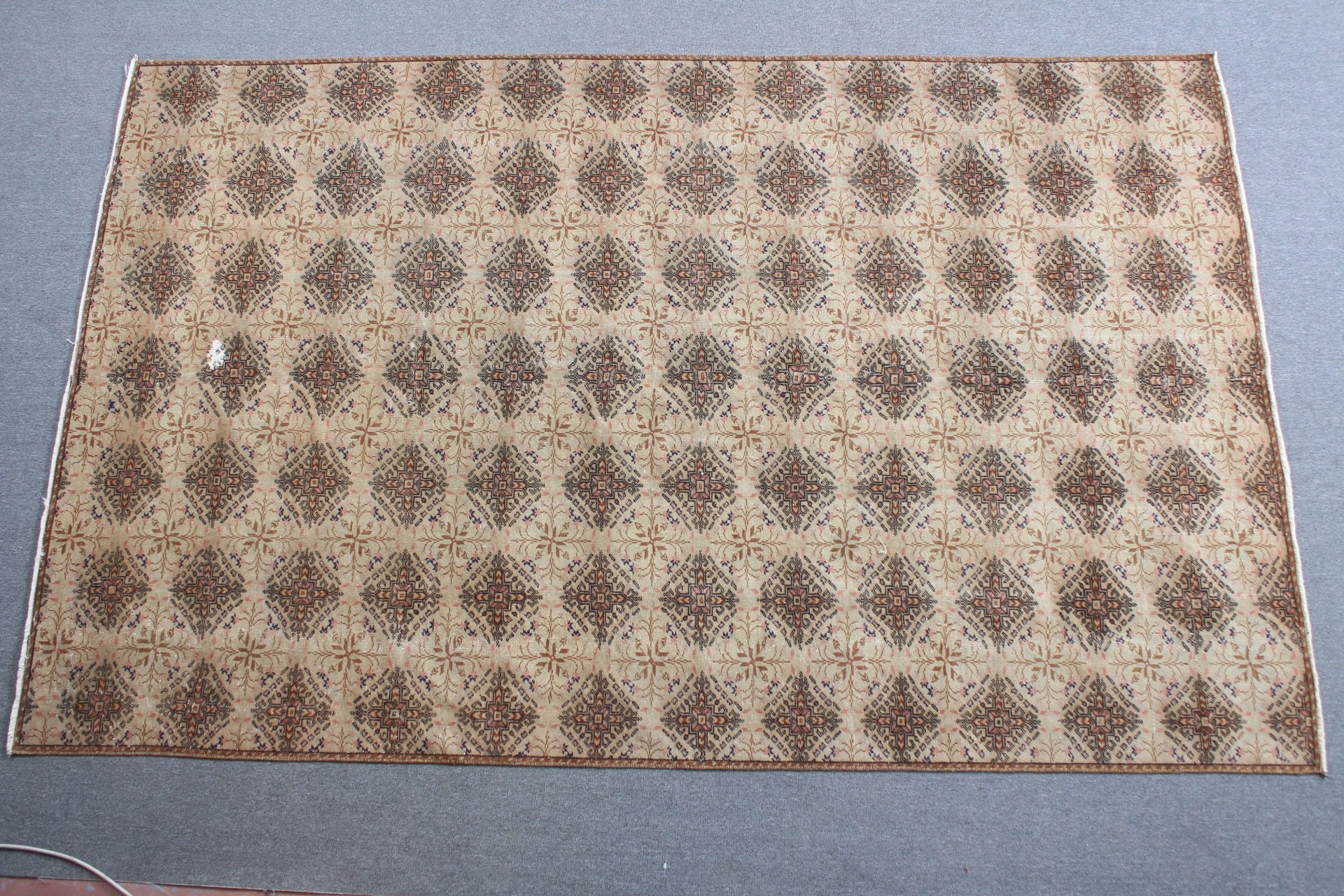 Brown Anatolian Rug, Turkish Rug, Vintage Rug, 5.6x9.1 ft Large Rug, Dining Room Rug, Rugs for Living Room, Floor Rug, Cool Rug, Salon Rug