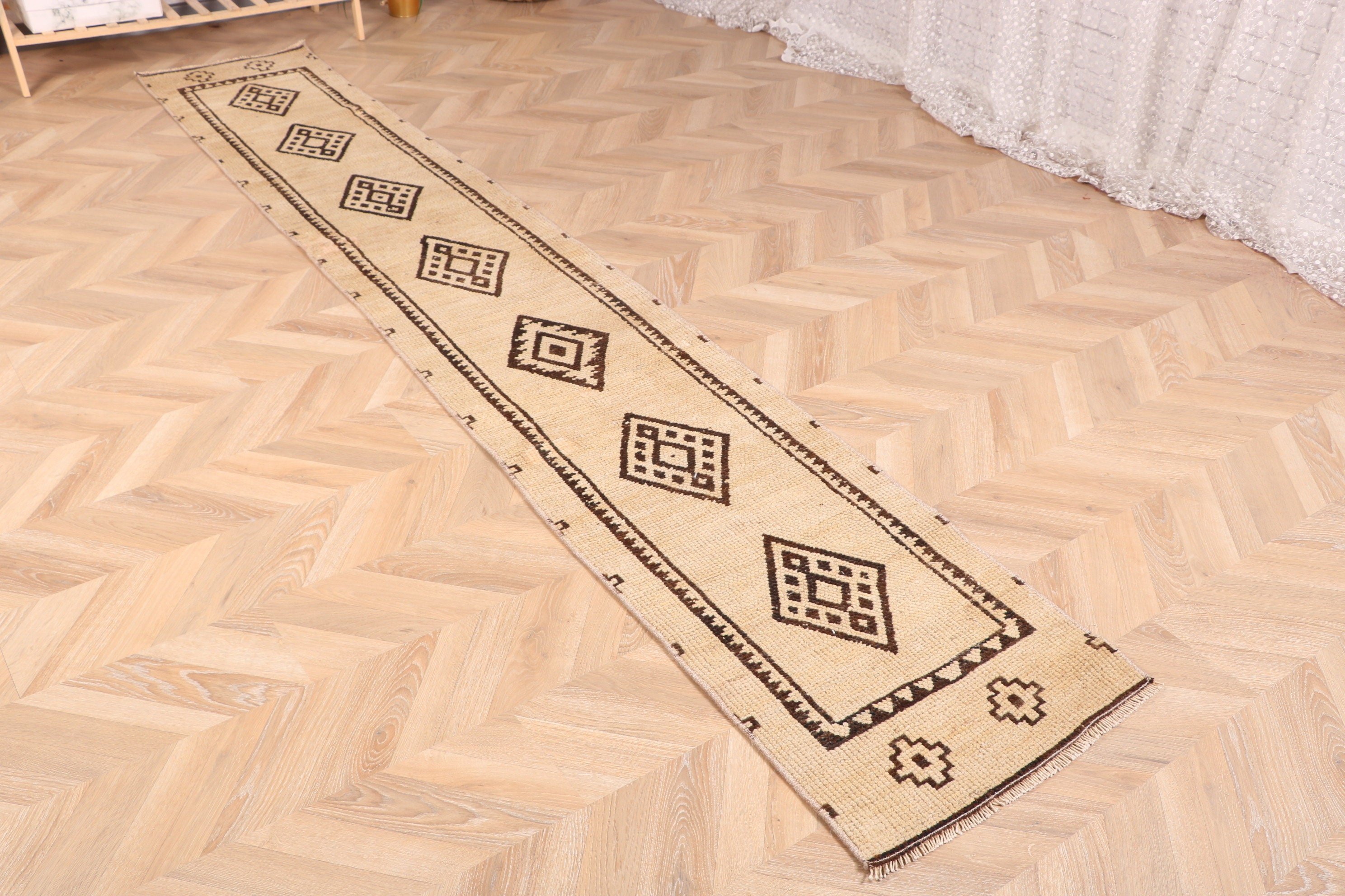 Bej Havalı Halı, Anadolu Halıları, Merdiven Halısı, Türk Halısı, Vintage Halı, 1.8x10.4 ft Runner Halıları, Mutfak Halısı, Uzun Yolluk Halısı, El Dokuma Halı