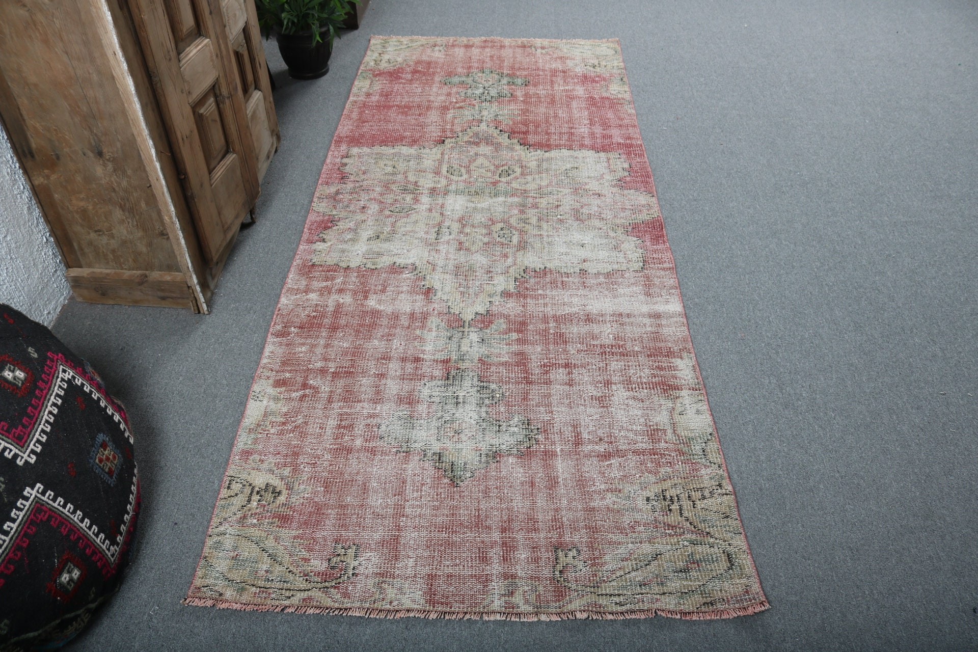 Vintage Rug, Red Geometric Rug, Turkish Rugs, Moroccan Rug, Oushak Rug, Indoor Rugs, 3.4x8.2 ft Area Rug, Aesthetic Rugs, Rugs for Kitchen