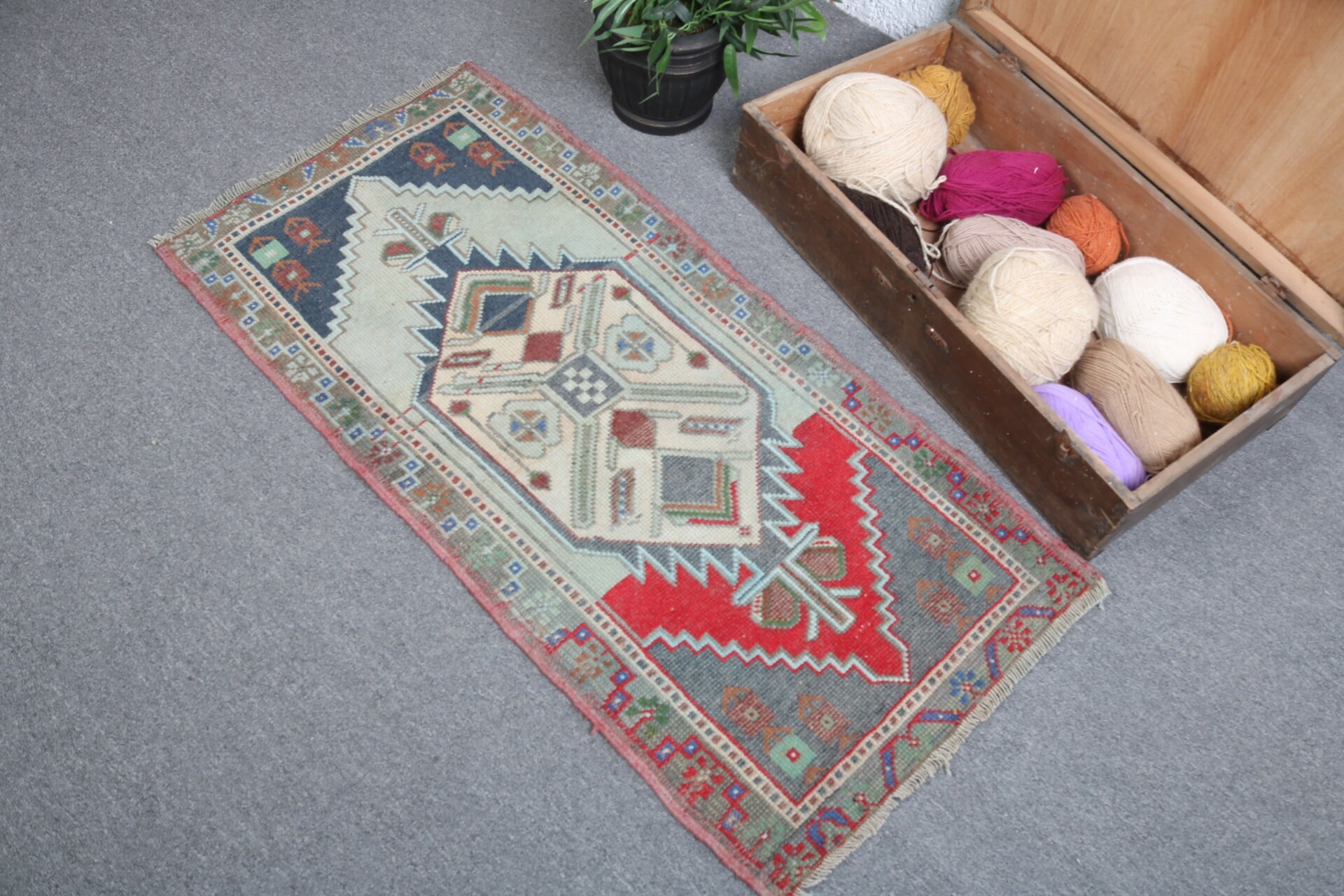 Door Mat Rug, Small Area Rugs, 1.9x3.9 ft Small Rugs, Green Anatolian Rug, Cool Rug, Anatolian Rug, Modern Rug, Turkish Rug, Vintage Rug