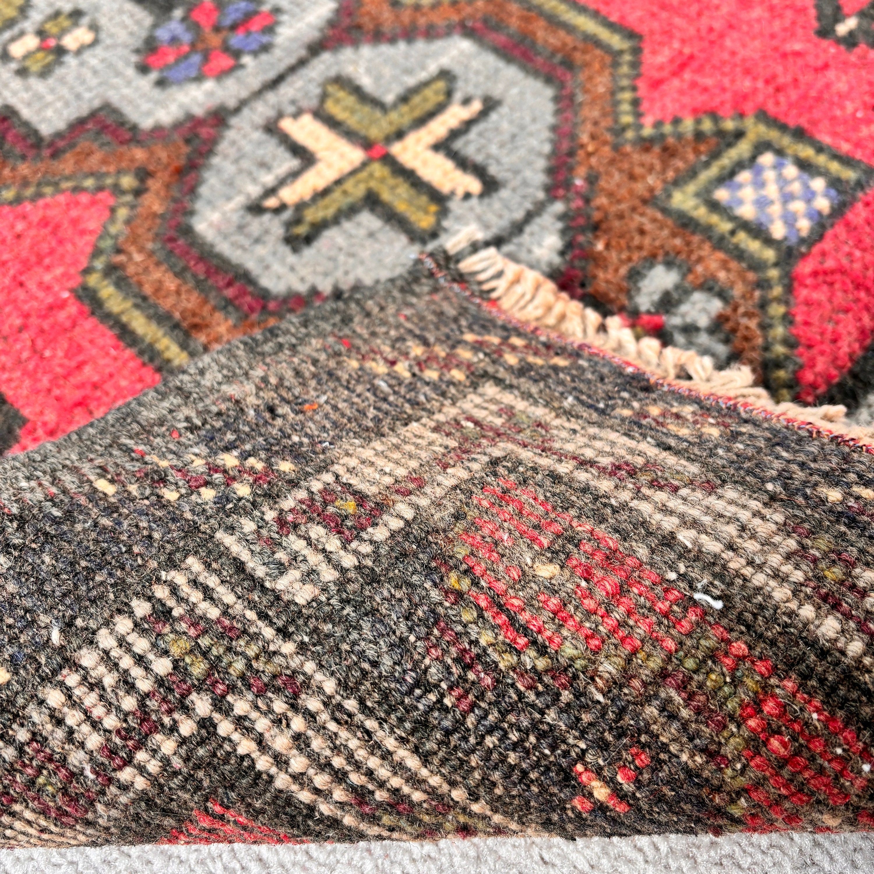 Vintage Halı, Modern Halılar, Kırmızı 1.8x3.2 ft Küçük Halılar, Banyo Halısı, Etnik Halı, Antika Halılar, Küçük Alan Halısı, Türk Halıları