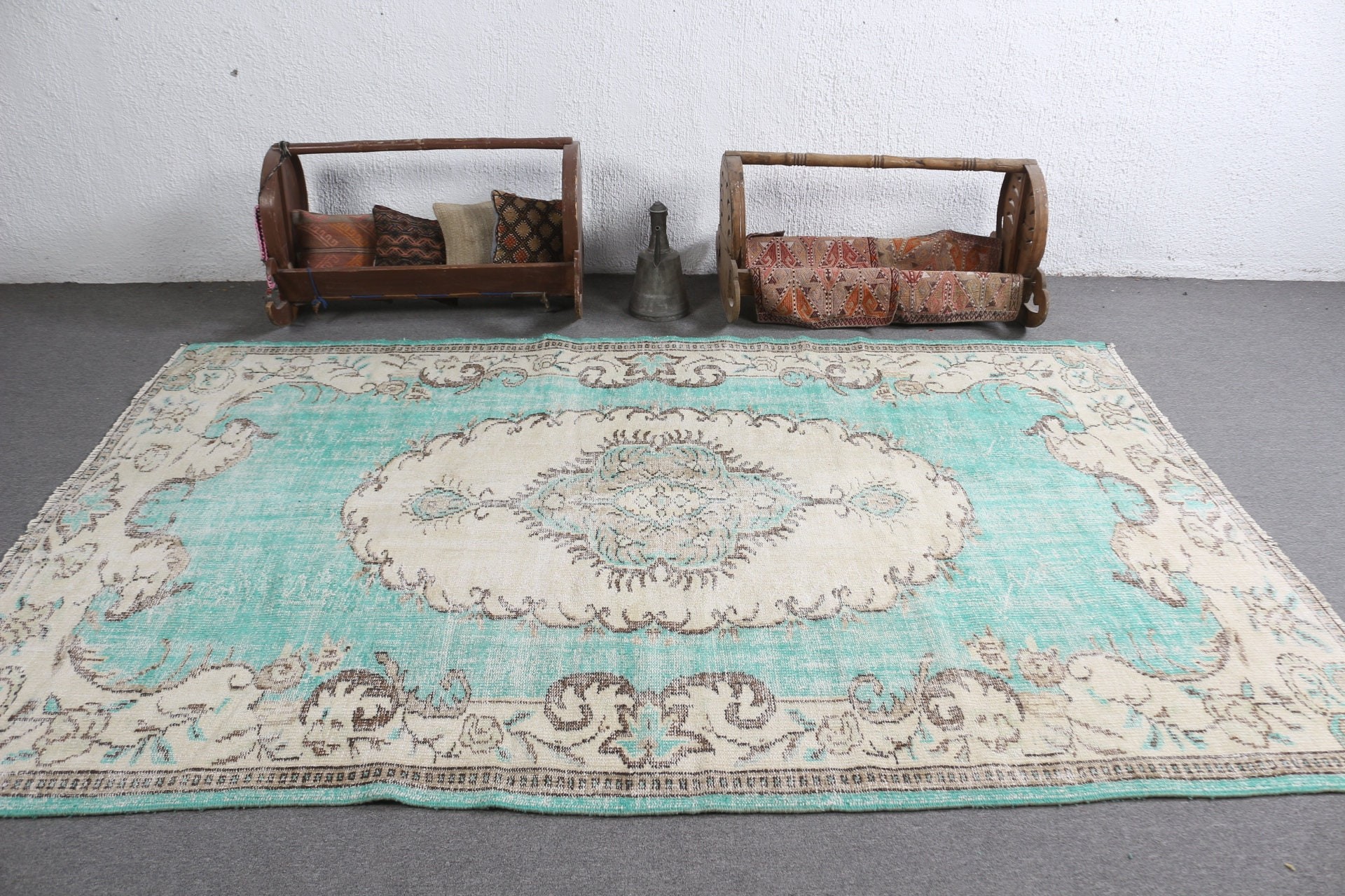 Salon Halısı, Tasarımcı Halısı, 6.1x9.2 ft Büyük Halı, Türk Halısı, Yeşil Ev Dekorasyonu Halısı, Oushak Halıları, Anadolu Halısı, Vintage Halı, Oturma Odası Halısı