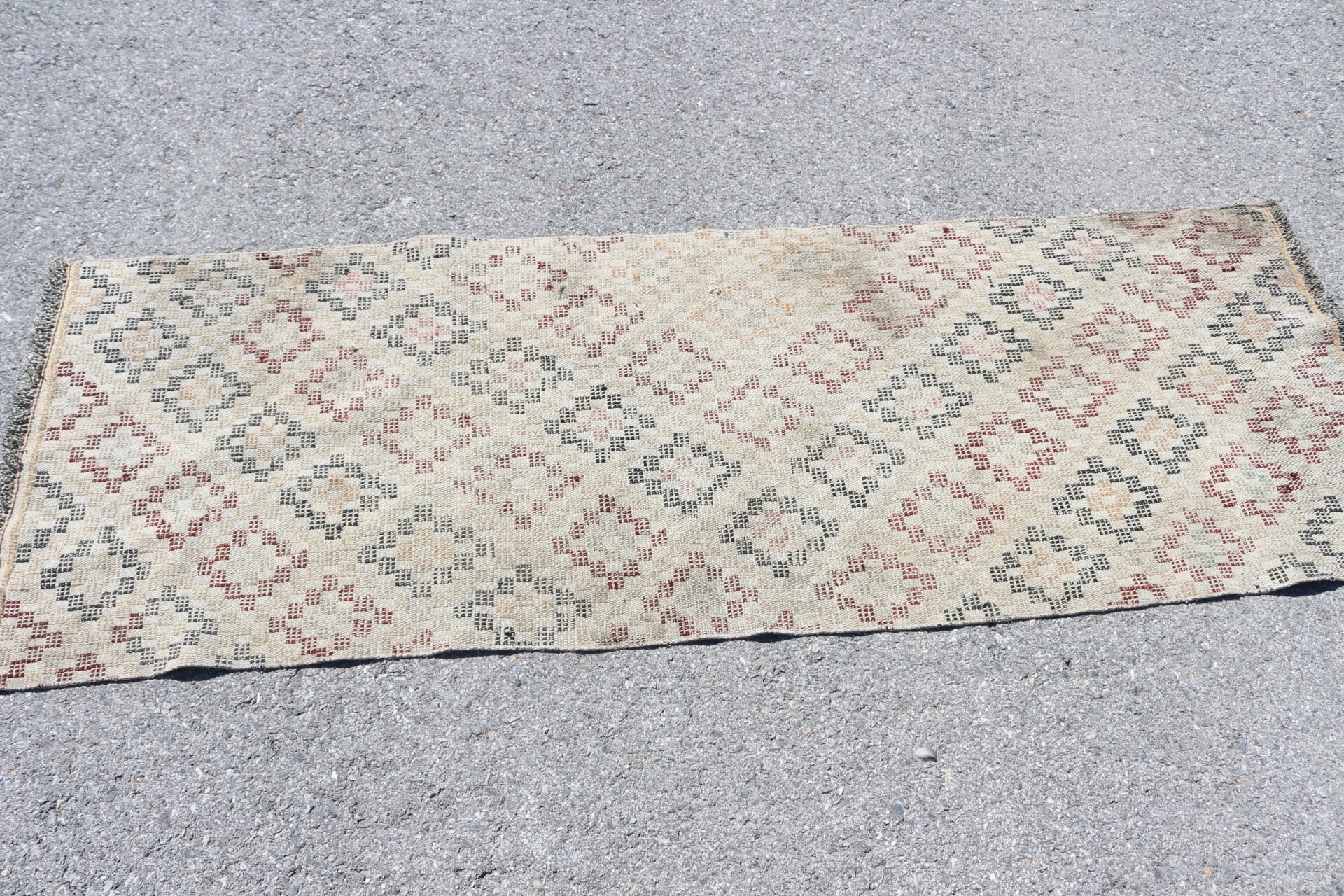 Sevimli Halı, Vintage Halılar, Bej Soğuk Halı, 2.1x6 ft Runner Halısı, Runner Halıları, Kilim, Oushak Halısı, Türk Halıları, Koridor Halısı, Anadolu Halıları