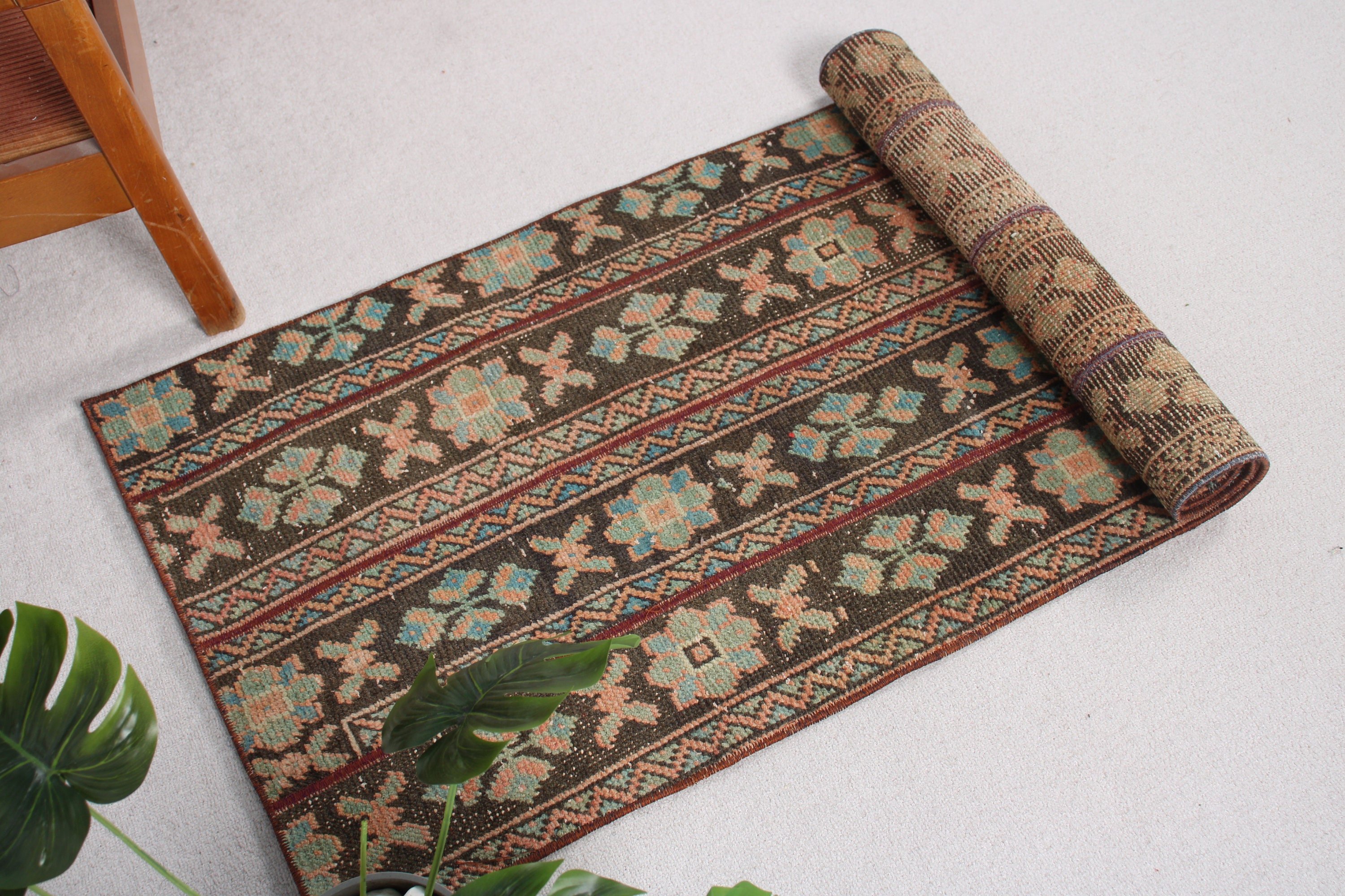 2.2x5 ft Küçük Halı, Siyah Düz Dokuma Halılar, Kapı Paspası Halıları, Ev Dekorasyonu Halısı, Etnik Halı, Türk Halıları, Vintage Halılar, Çocuk Halısı, Nötr Halılar