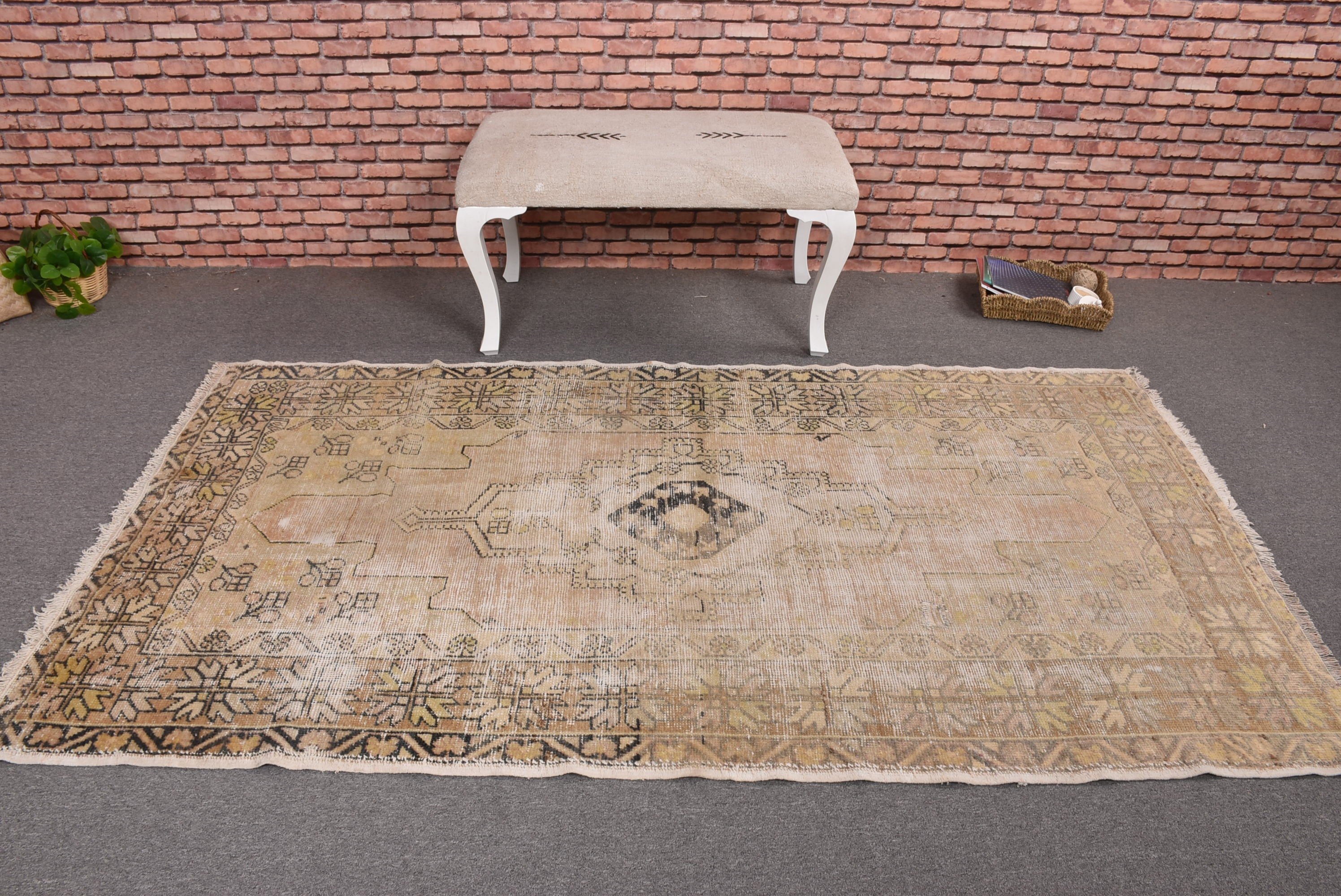 Nötr Halılar, Oturma Odası Halıları, 4,1x7,4 ft Alan Halıları, Vintage Halılar, Yemek Odası Halıları, Yeşil Oushak Halıları, Modern Halılar, Türk Halıları