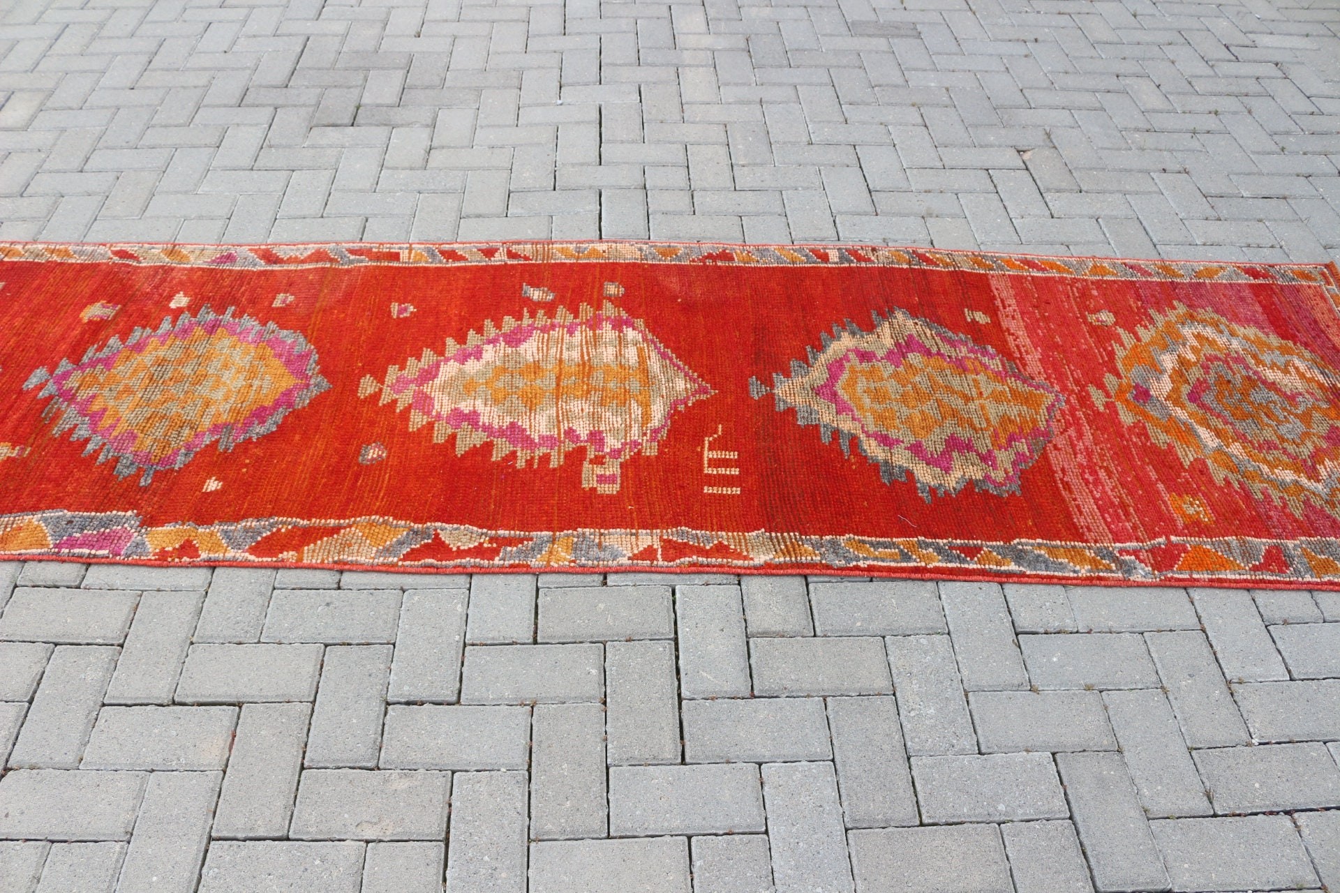 Türk Halıları, Vintage Halı, Mutfak Halısı, Kırmızı Soğuk Halı, Havalı Halılar, Merdiven Halıları, 2,8x10,6 ft Koşucu Halıları, Koridor Halısı, Sevimli Halı, Yer Halıları