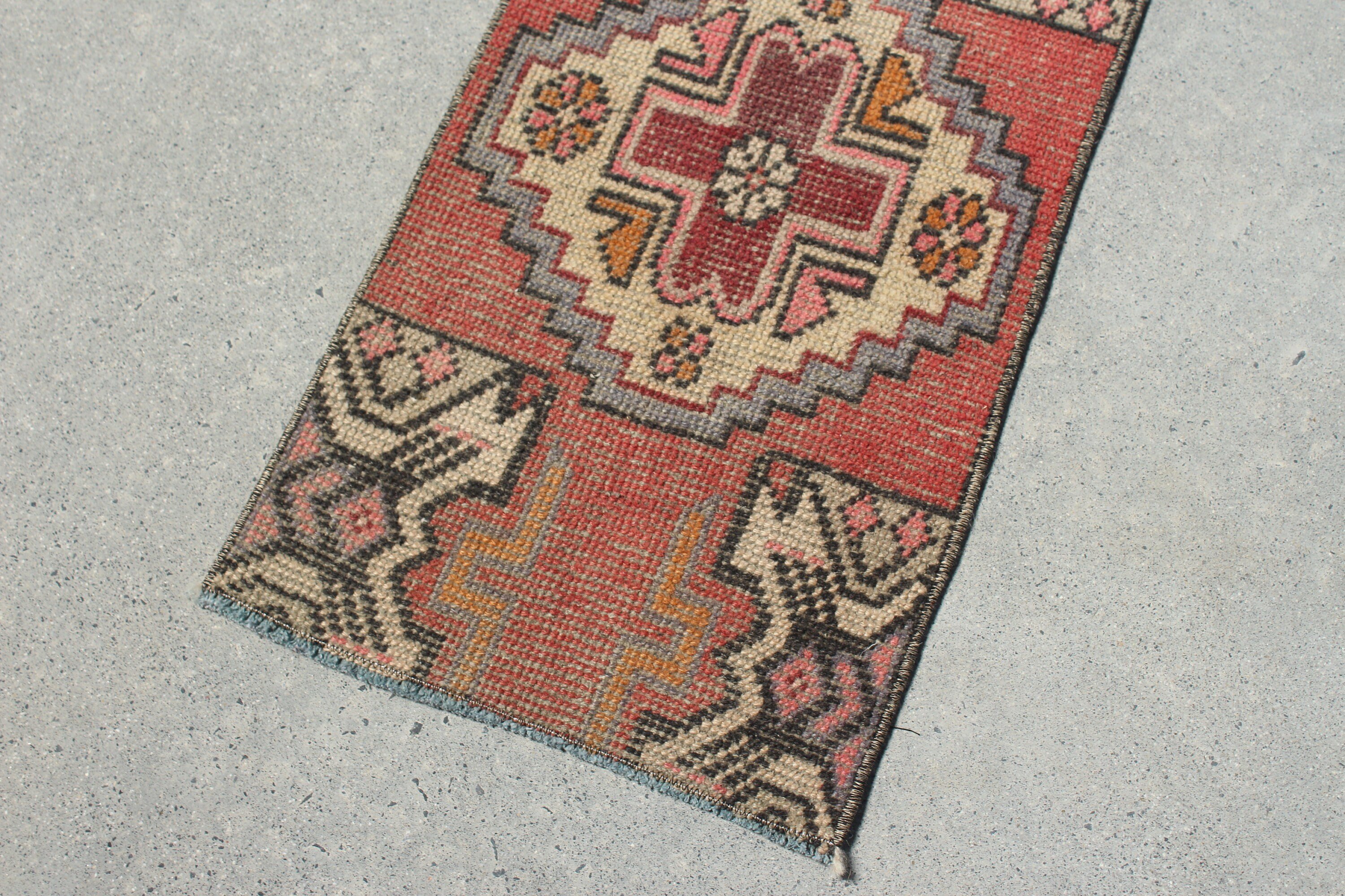 Small Woven Rug Rugs, Anatolian Rug, 1.3x2.6 ft Small Rugs, Red Oushak Rug, Antique Rugs, Vintage Rugs, Bedroom Rug, Turkish Rug, Bath Rug