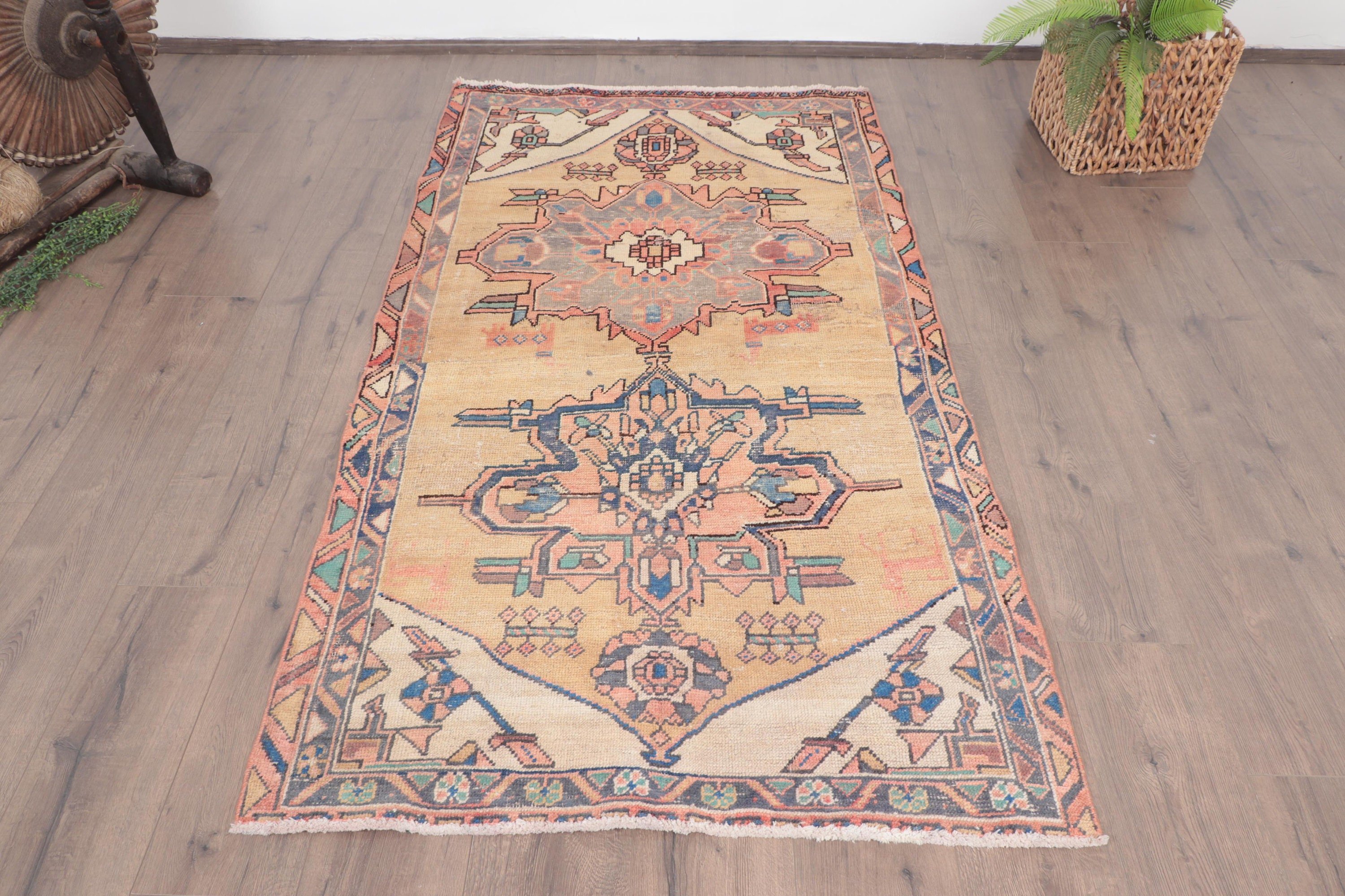 Vintage Halı, Yatak Odası Halısı, Dekoratif Halı, 3,4x6,3 ft Vurgulu Halılar, Sarı Zemin Halısı, Çocuk Odası Halıları, Modern Halı, Lüks Halılar, Türk Halıları