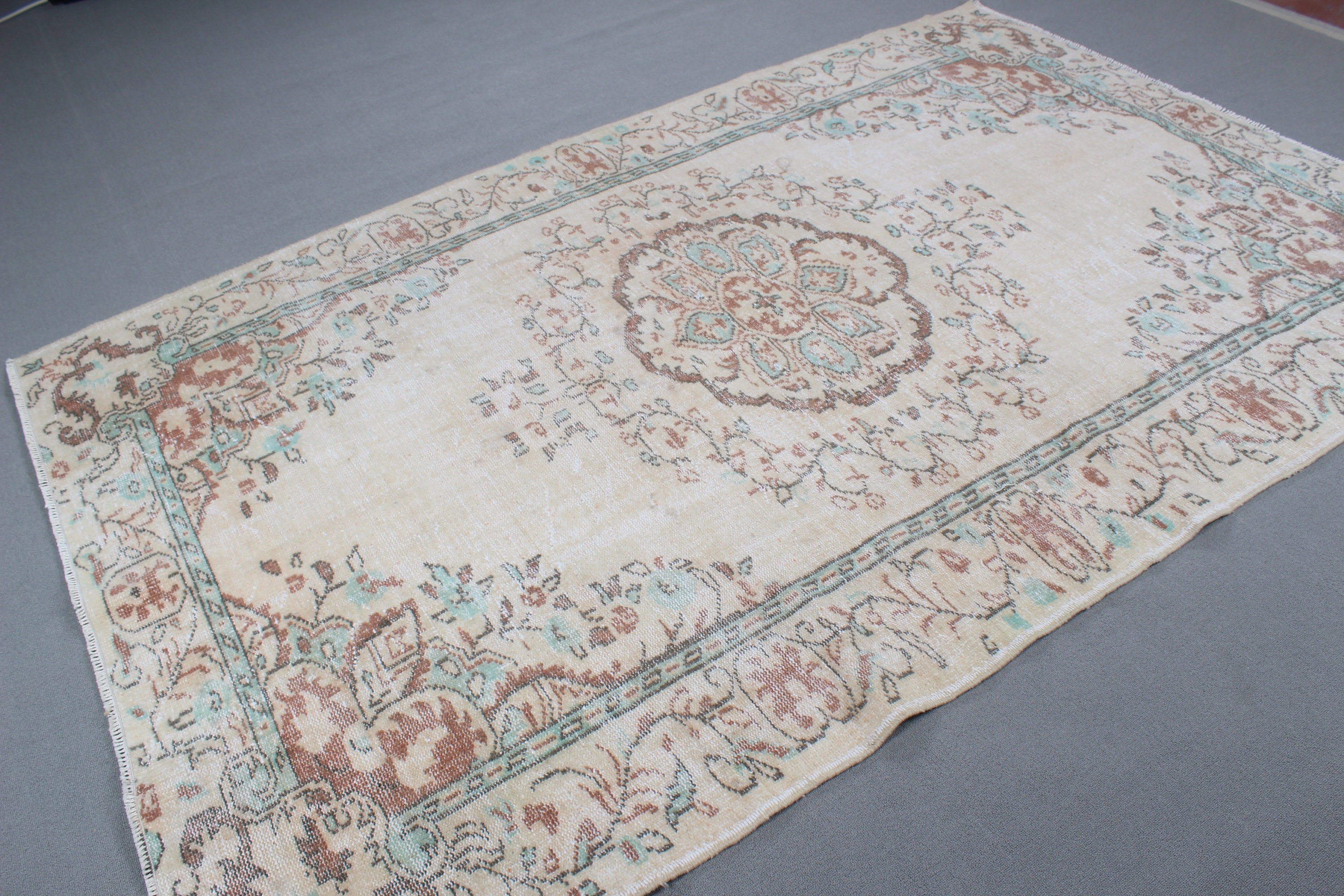 5.7x9 ft Büyük Halılar, Büyük Boho Halıları, Anadolu Halısı, Türk Halıları, Bej Antika Halı, Yatak Odası Halıları, Vintage Halılar, Büyük Oushak Halıları