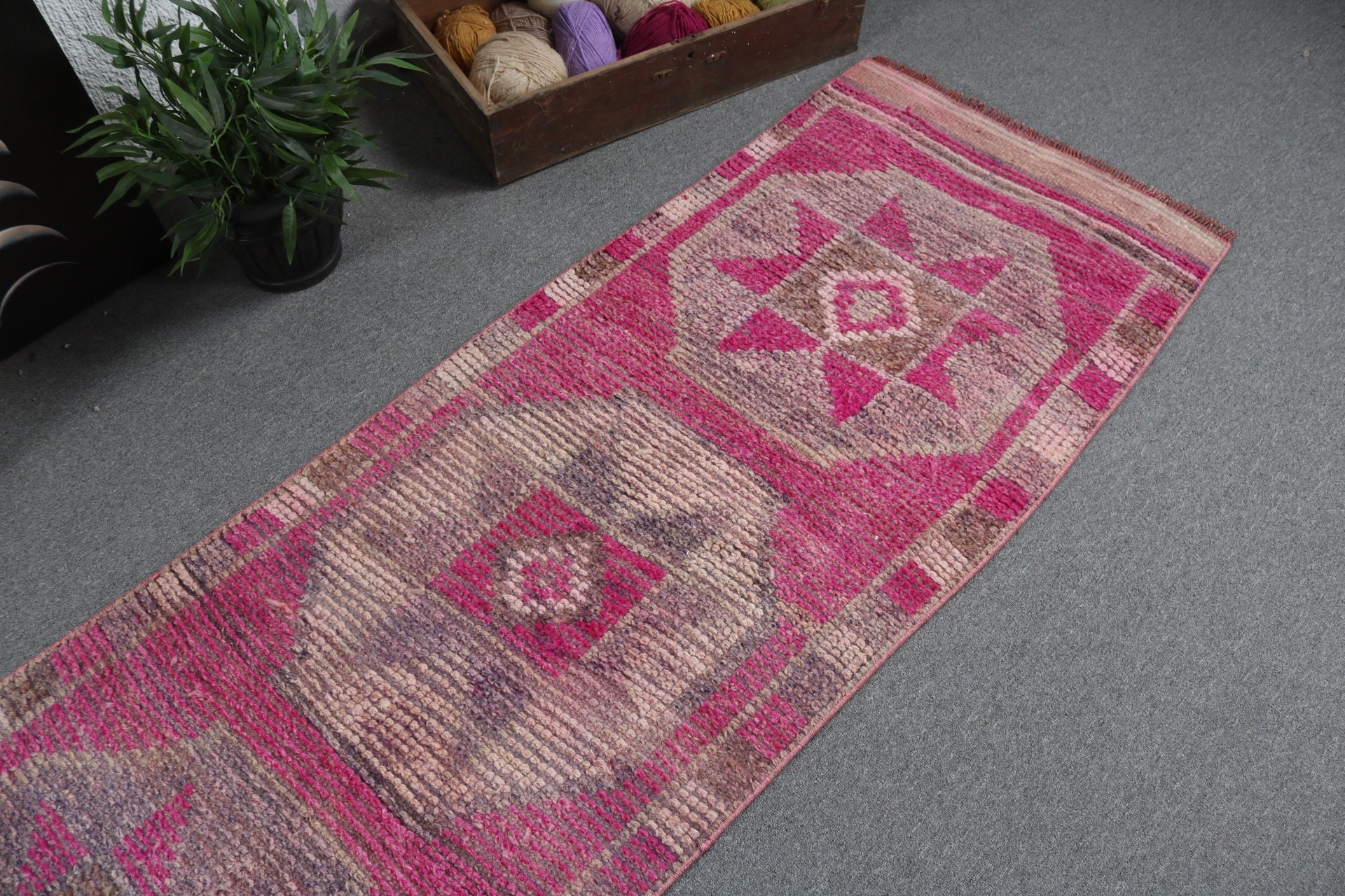 Pembe Açıklama Halısı, Vintage Halılar, Türk Halıları, Türkiye Halıları, Beni Ourain Runner Halıları, Yün Halı, 2.4x9.8 ft Runner Halıları, Düz Dokuma Halılar