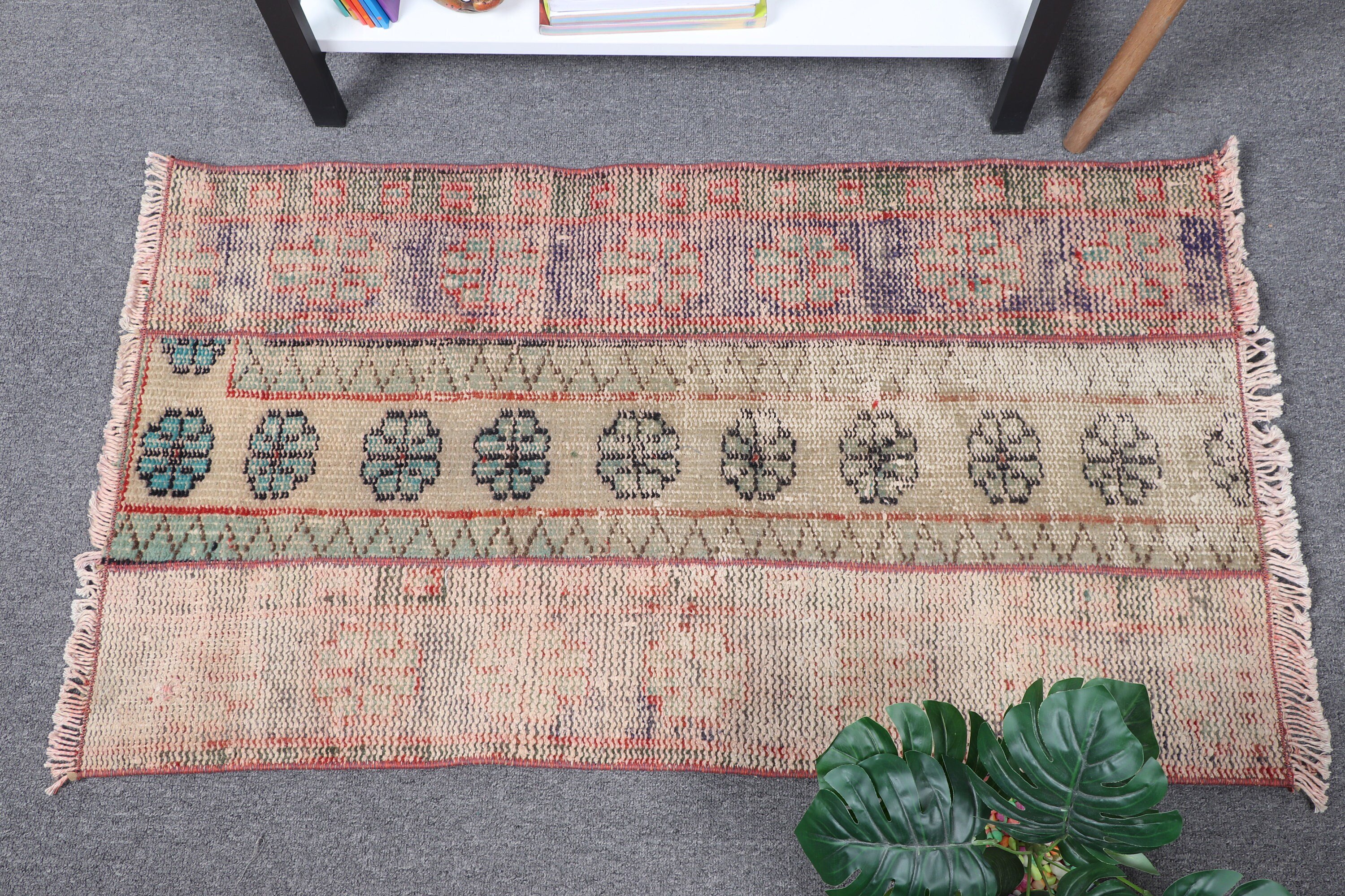 Mor Ev Dekor Halıları, Çocuk Halısı, Oryantal Halı, 2x3,4 ft Küçük Halı, Kapı Paspası Halısı, Sevimli Halılar, Anadolu Halısı, Vintage Halı, Türk Halısı