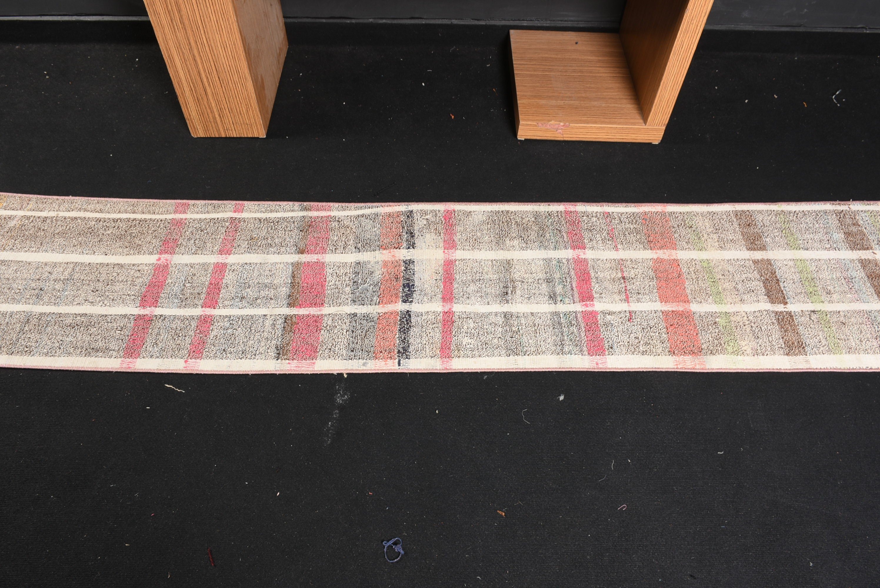 Pembe Havalı Halılar, Soyut Halı, Kilim, Fas Halısı, Merdiven Halıları, Oryantal Halı, Türk Halısı, Merdiven Halısı, 1.6x8.1 ft Runner Halısı, Vintage Halı