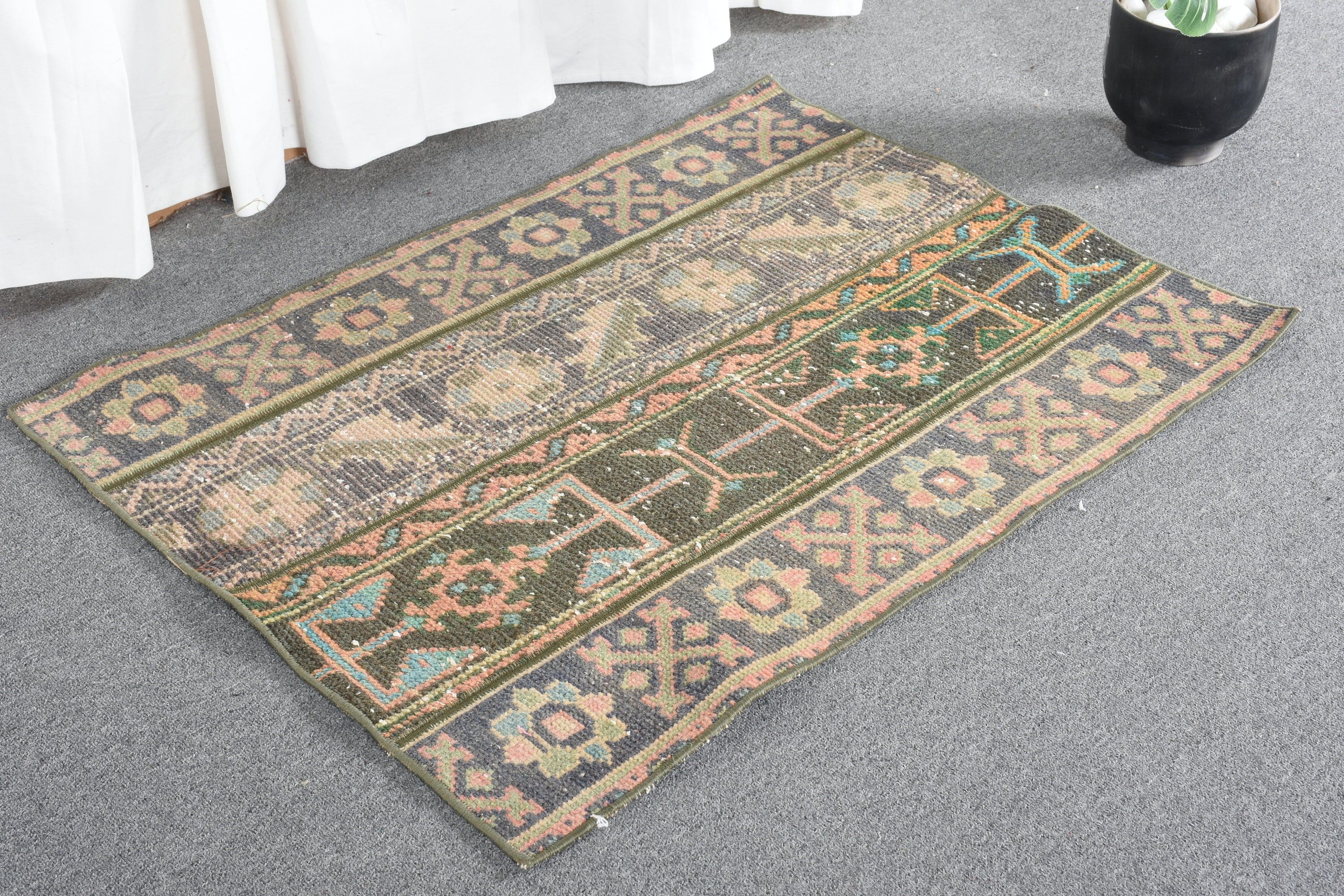 Old Rugs, 2.3x3.1 ft Small Rugs, Oushak Rug, Vintage Rugs, Bath Rug, Car Mat Rug, Oriental Rugs, Turkish Rugs, Green Anatolian Rug