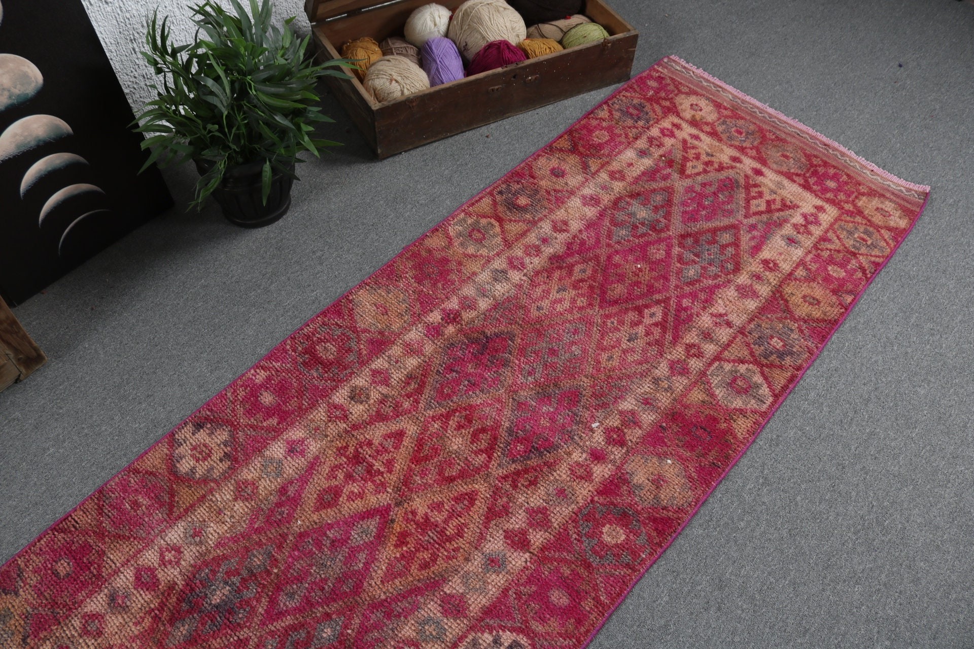 El Dokuma Halı, Vintage Halı, Beni Ourain Yolluk Halısı, Mutfak Halısı, Türk Halıları, Lüks Halı, 2.6x11.7 ft Yolluk Halısı, Pembe Modern Halı