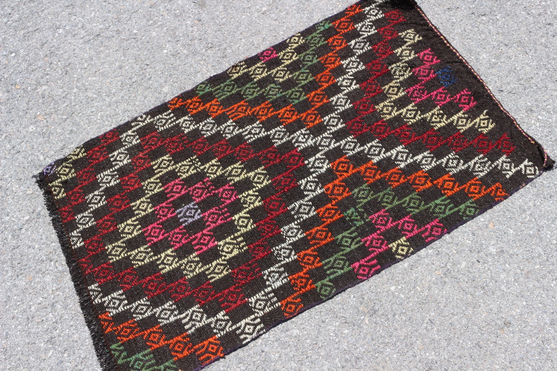 Türk Halıları, Eski Halı, Vintage Halı, Oryantal Halı, 2x3,5 ft Küçük Halılar, Siyah Ev Dekor Halısı, Mutfak Halısı, Kilim, Çocuk Halısı