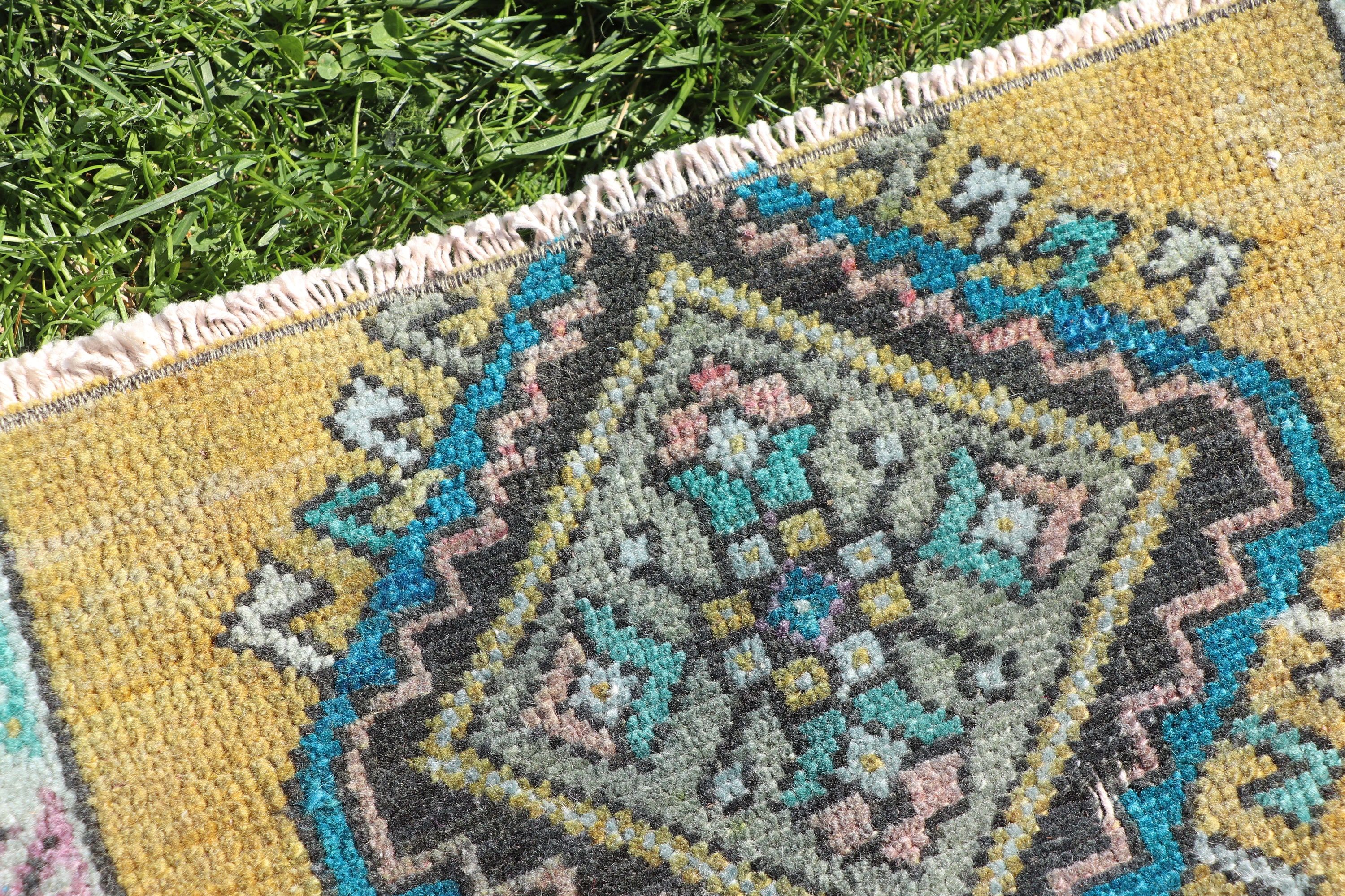 Boho Halı, Fas Halıları, Sarı 1.2x2.3 ft Küçük Halılar, Vintage Halılar, Türk Halıları, Mutfak Halısı, Nötr Halı, Küçük Alan Halıları