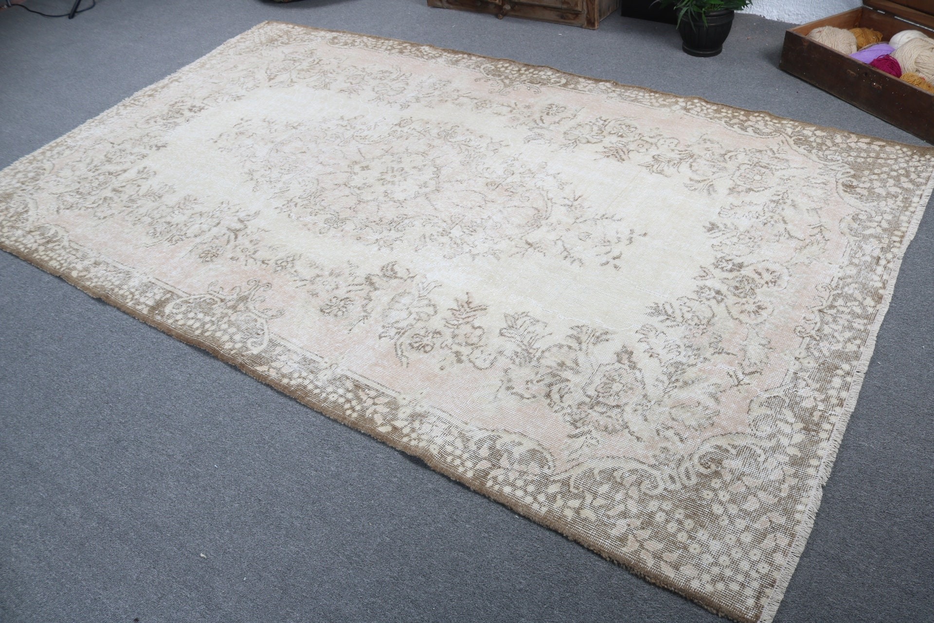 Türk Halısı, Bej El Dokuma Halı, Büyük Oushak Halı, 5.7x9.5 ft Büyük Halı, Oushak Halı, Büyük Vintage Halı, Vintage Halılar, Fas Halıları