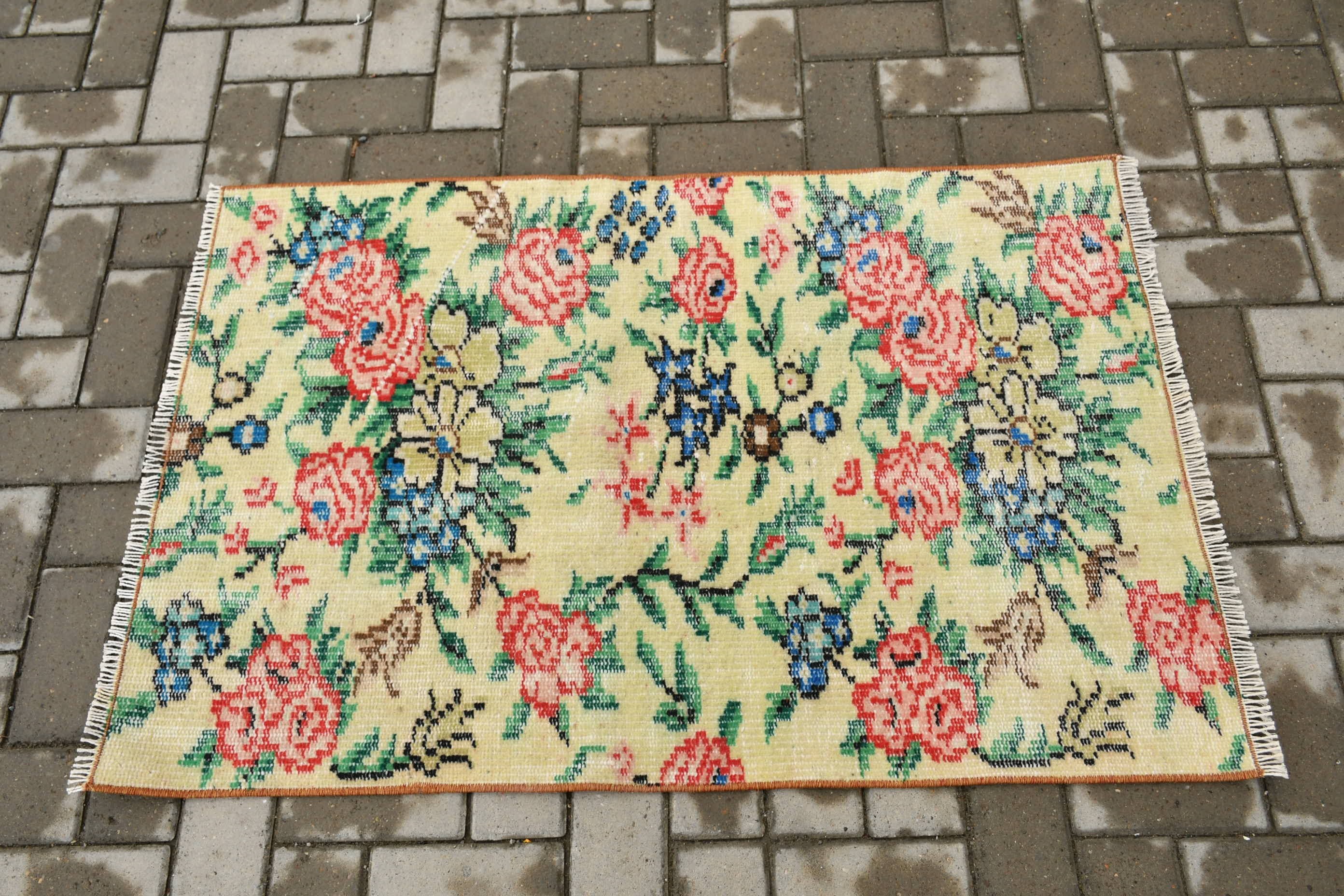 Turkish Rug, Anatolian Rug, Rugs for Bedroom, Red Anatolian Rug, 2.6x3.9 ft Small Rug, Vintage Rug, Bath Rug, Car Mat Rug, Wool Rug