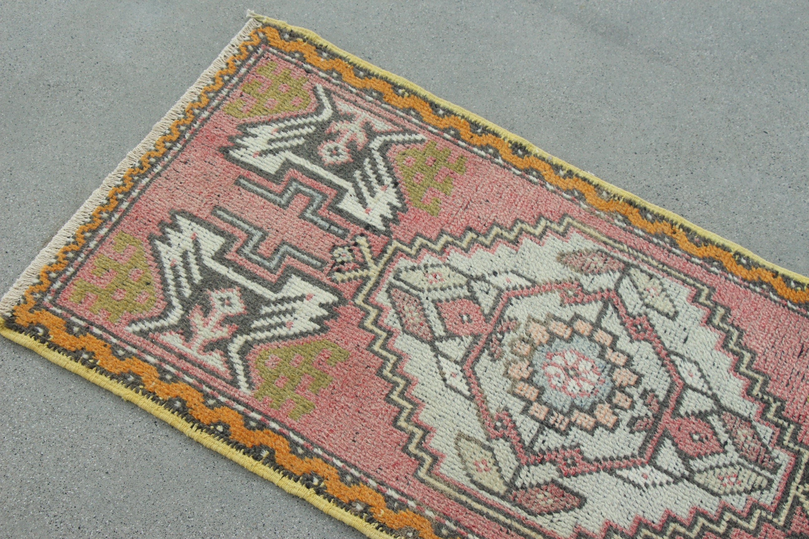 Lüks Halılar, Kapı Paspası Halıları, Vintage Halılar, 1.6x3.2 ft Küçük Halılar, Bohem Halısı, Türk Halısı, Oushak Halıları, Pembe Antika Halı, Küçük Boho Halısı