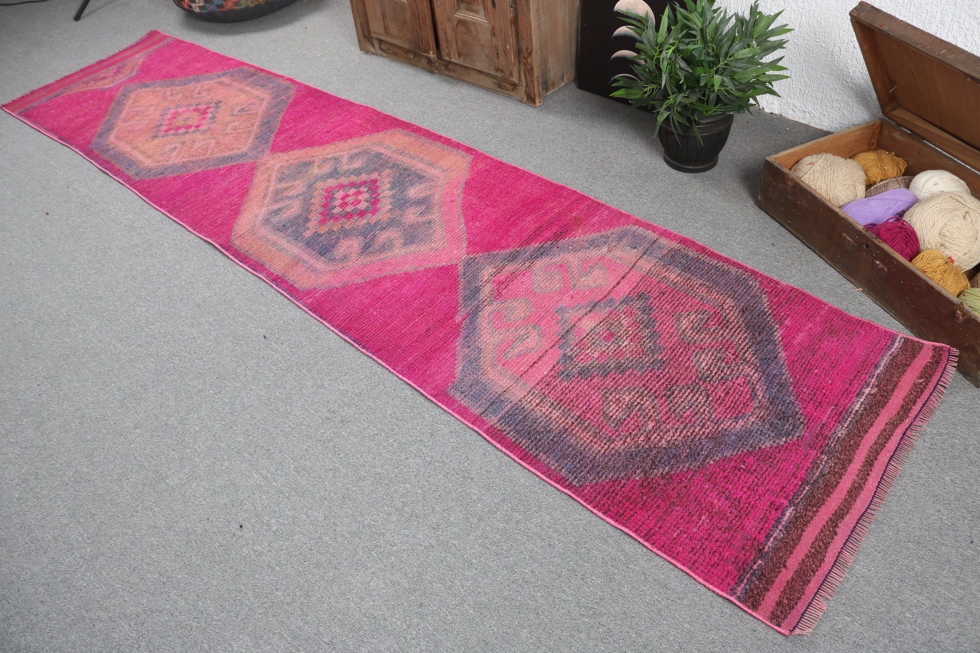 Koridor Halıları, Pembe 2.4x10.7 ft Runner Halıları, Dekoratif Halılar, Türk Halısı, Lüks Halı, Merdiven Halıları, Bildiri Halısı, Vintage Halı