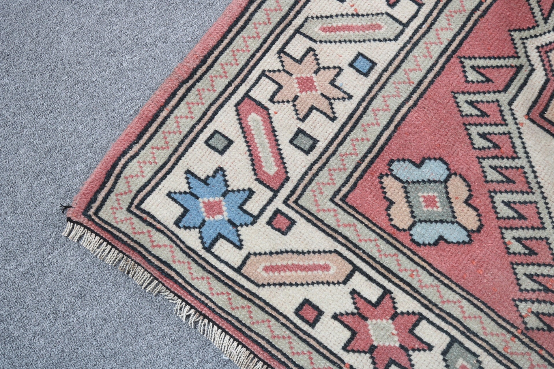 Vintage Halılar, Geometrik Halı, Pembe 3.4x4.7 ft Accent Halı, Türk Halısı, Dış Mekan Halısı, Mutfak Halısı, Dekoratif Halılar, Antika Halı