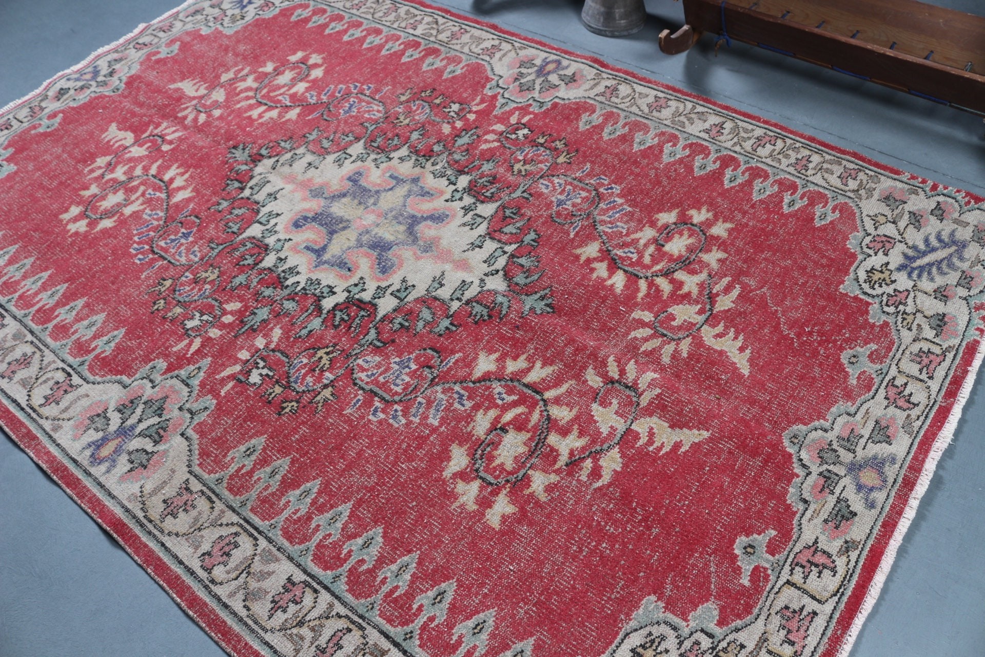 Turkish Rugs, Pastel Rug, Floor Rug, Antique Rug, Vintage Rug, 5.7x8.5 ft Large Rug, Red Home Decor Rug, Dining Room Rug, Living Room Rug
