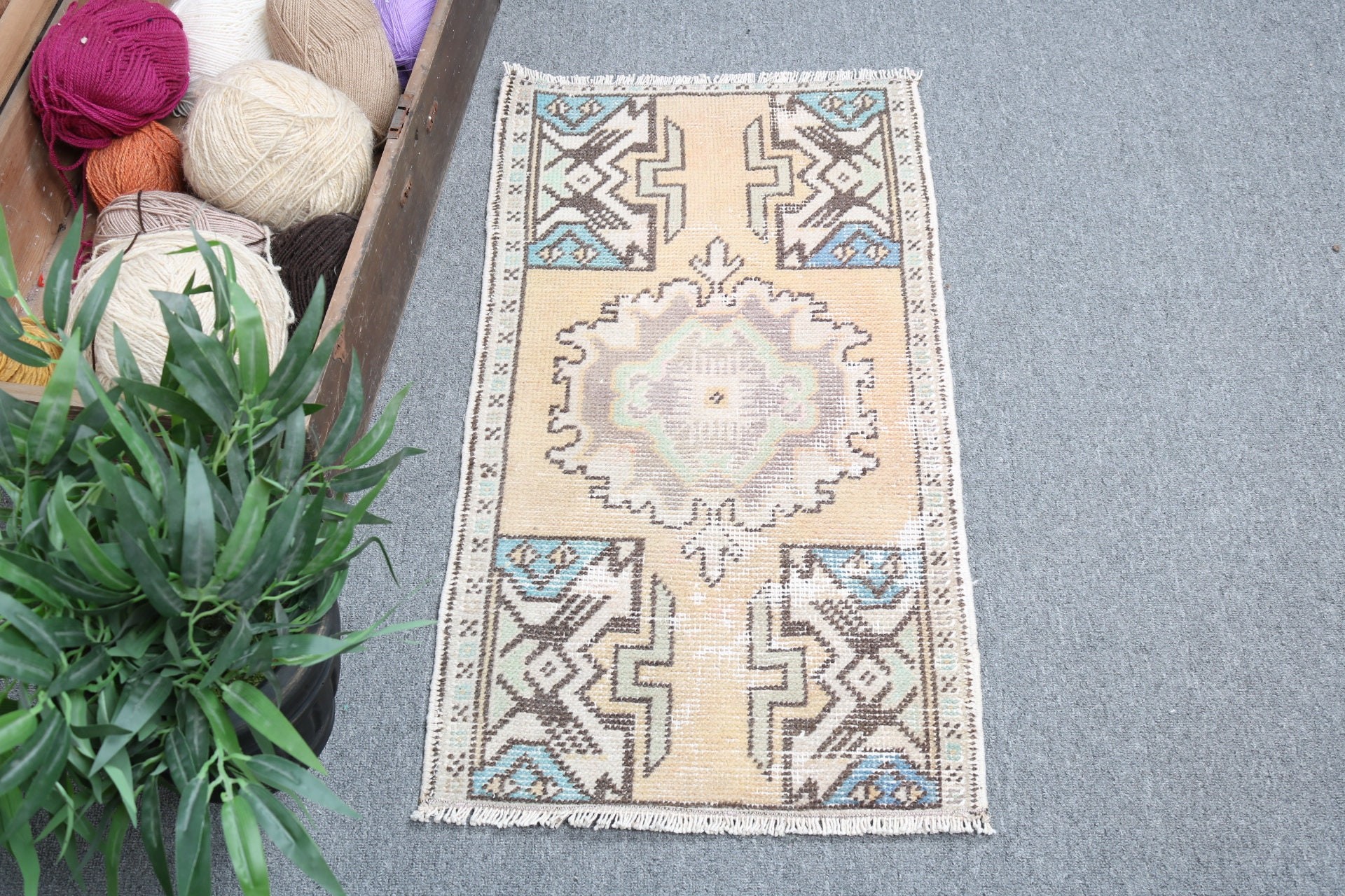 Antique Rugs, Beige Modern Rug, Cool Rug, Turkish Rugs, Small Area Rugs, Door Mat Rugs, 1.5x2.7 ft Small Rug, Outdoor Rugs, Vintage Rug