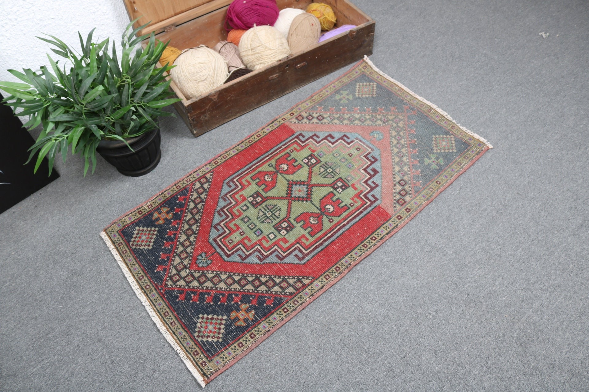 Kırmızı Ev Dekor Halısı, Türk Halısı, Duvara Asılı Halılar, Paspas Halıları, Vintage Halılar, Yün Halılar, Nötr Halılar, Ofis Halıları, 1.9x3.5 ft Küçük Halı