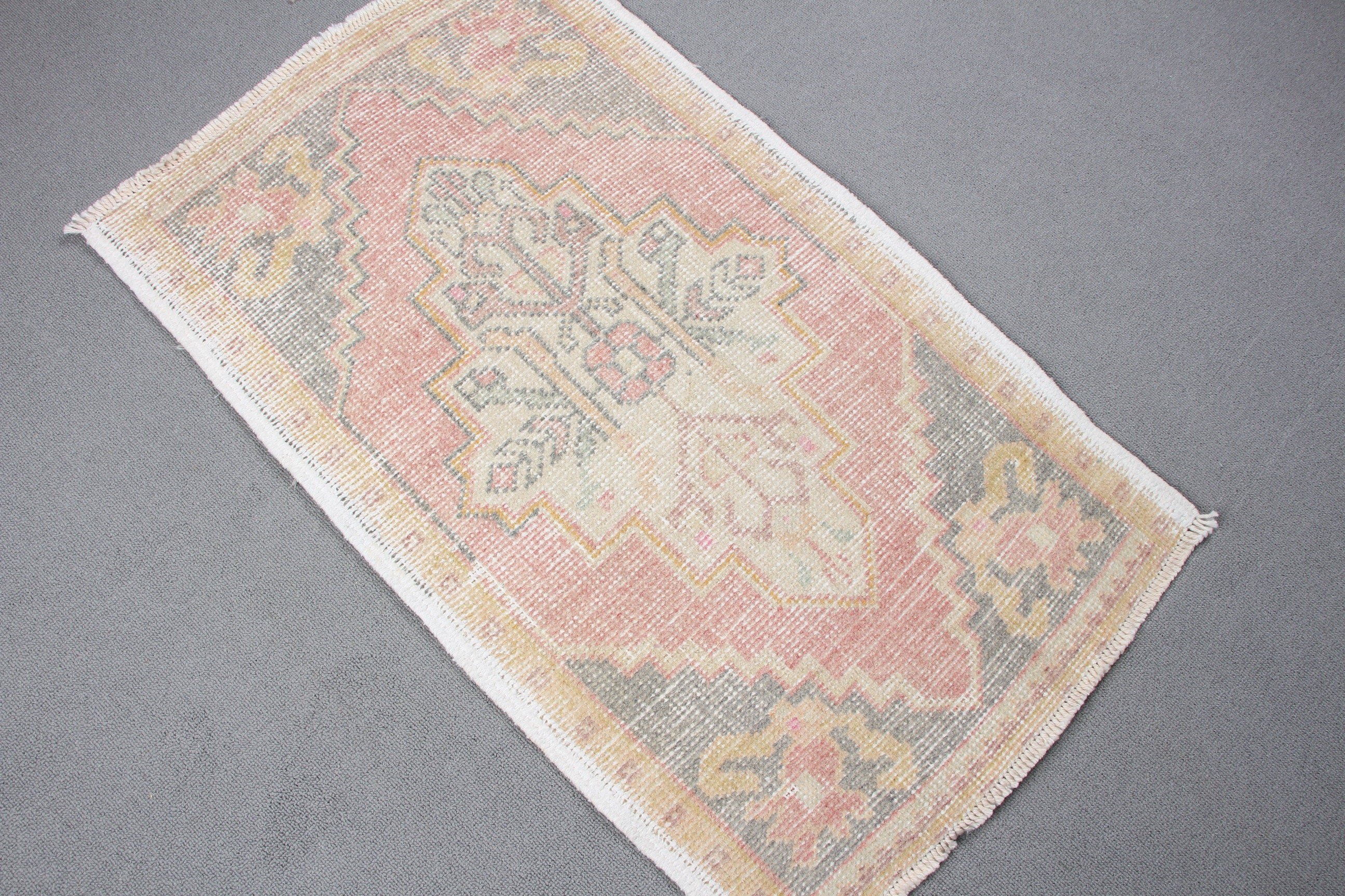 Dorm Rug, Home Decor Rugs, Bathroom Rugs, Oriental Rug, Turkish Rug, Vintage Rug, Wall Hanging Rugs, Beige Oushak Rugs, 1.8x3 ft Small Rug