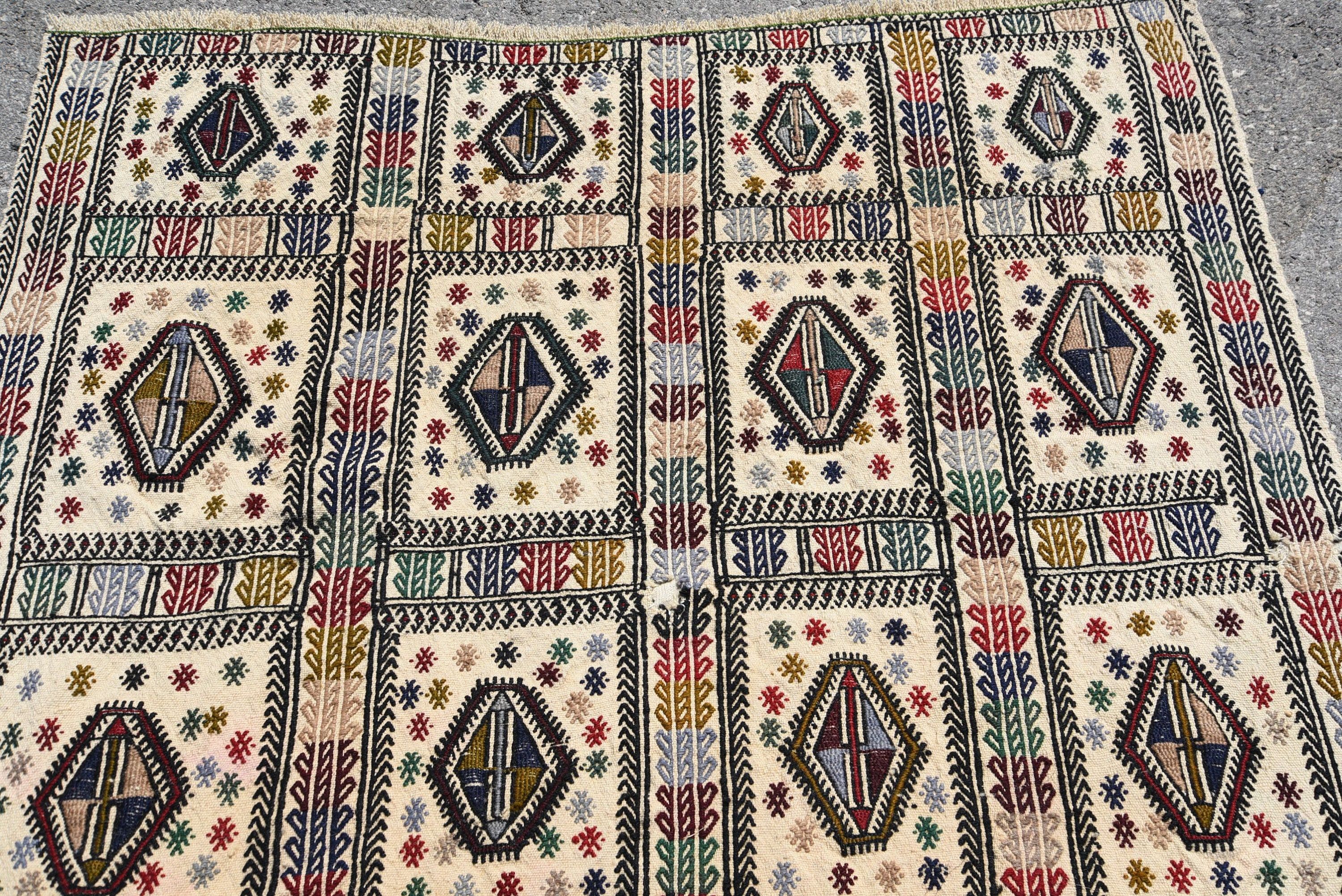 Çocuk Odası Halıları, Yatak Odası Halıları, 4,4x4,8 ft Accent Halı, Türk Halısı, Dış Mekan Halısı, Vintage Halı, Kilim, Giriş Halısı, Mutfak Halısı, Soğuk Halı