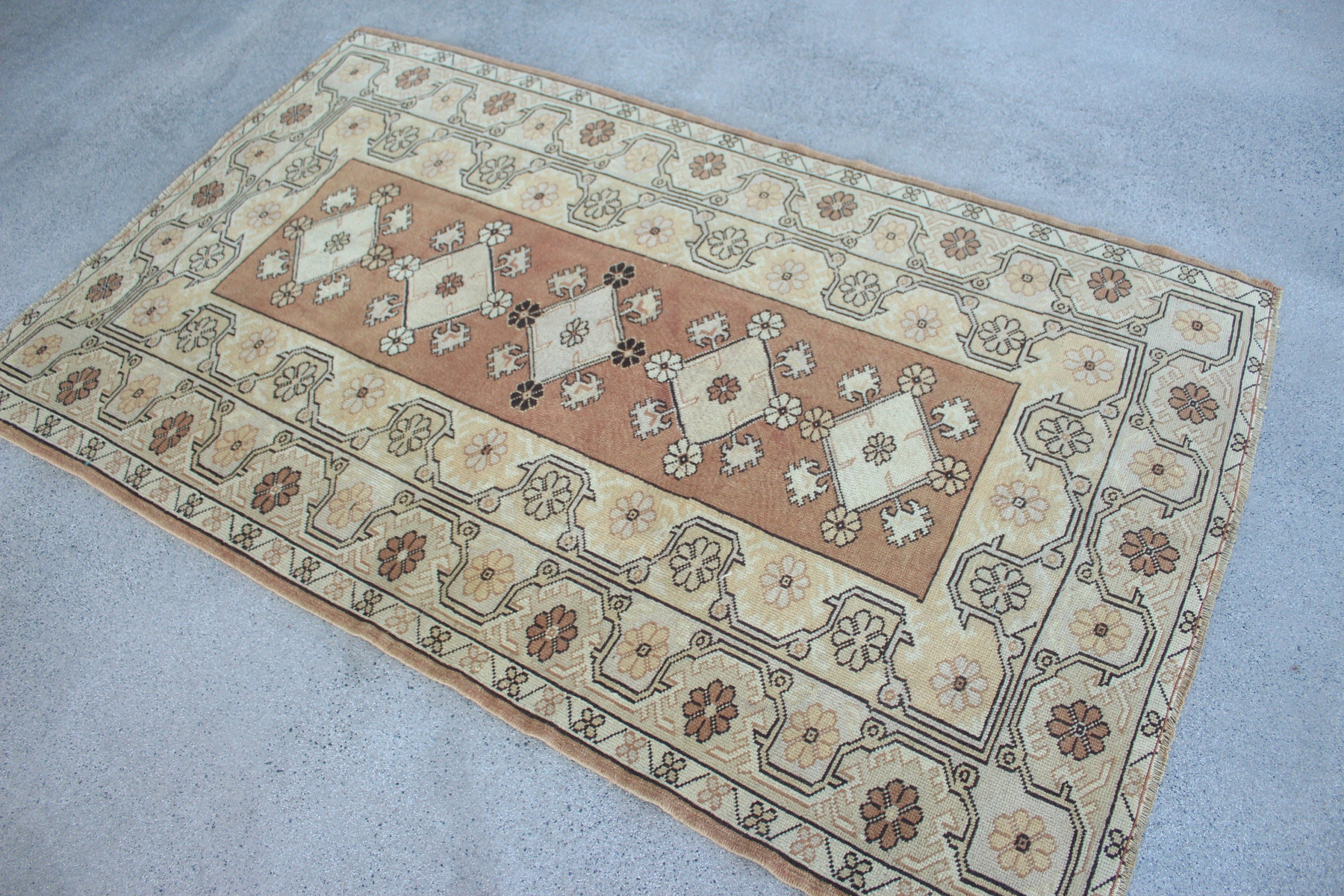 Vintage Rug, Turkish Rugs, Living Room Rug, Rugs for Floor, 3.9x6.3 ft Area Rug, Wool Rug, Nursery Rugs, Antique Rugs, Beige Cool Rug