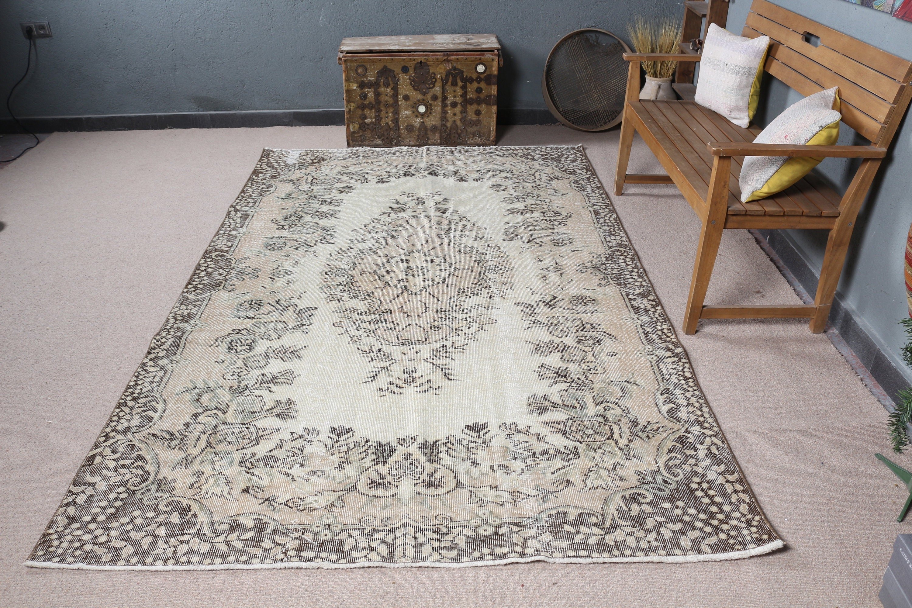 Salon Rug, Vintage Rugs, Floor Rug, Turkish Rug, Wool Rugs, Beige Oriental Rug, 5.6x9.1 ft Large Rugs, Bedroom Rugs, Rugs for Bedroom