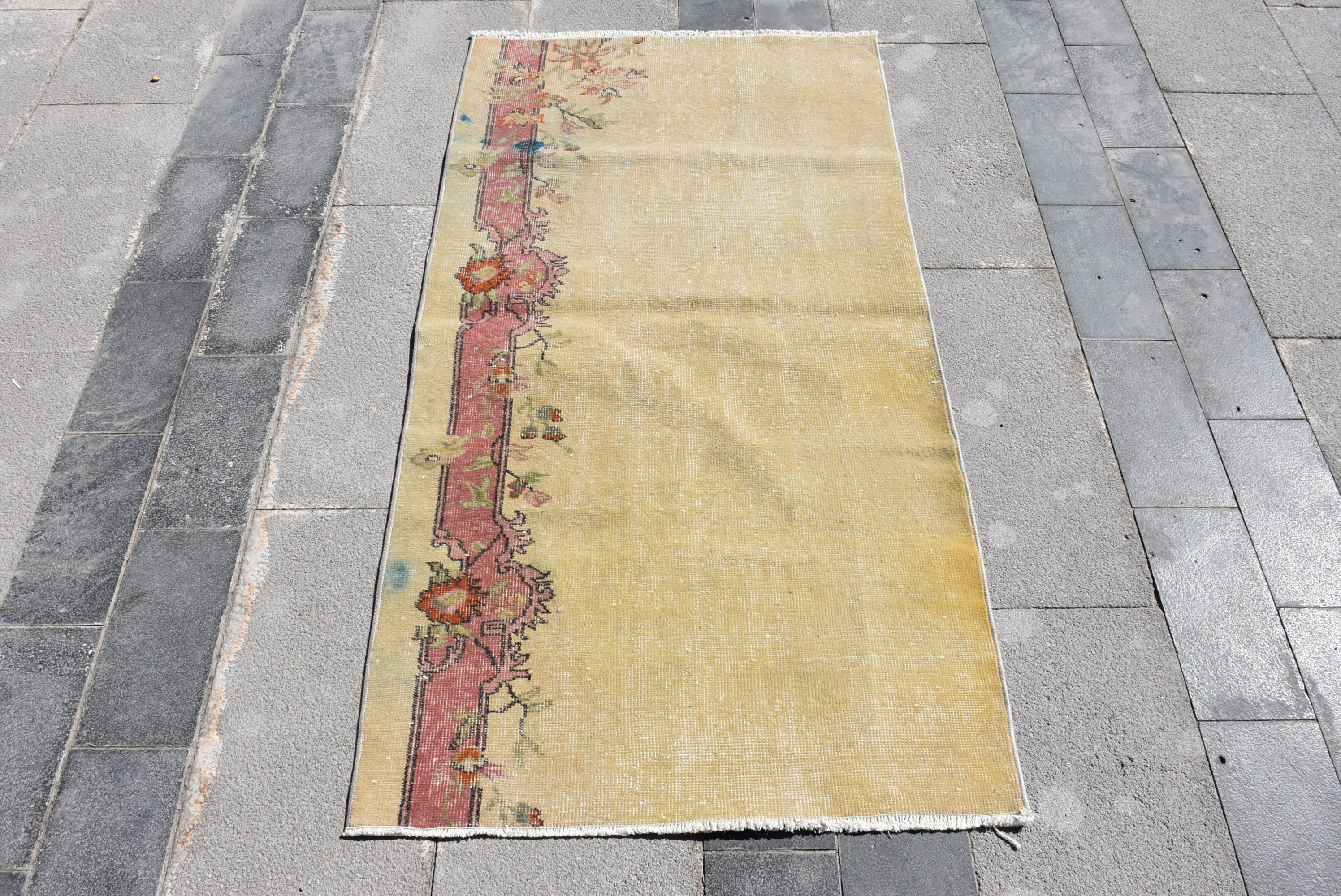 Vintage Halı, 2.5x4.9 ft Küçük Halılar, Bej Antika Halı, Mutfak Halısı, Kapı Paspası Halısı, Kapı Paspası Halıları, Soğuk Halılar, Araba Paspas Halısı, Türk Halısı