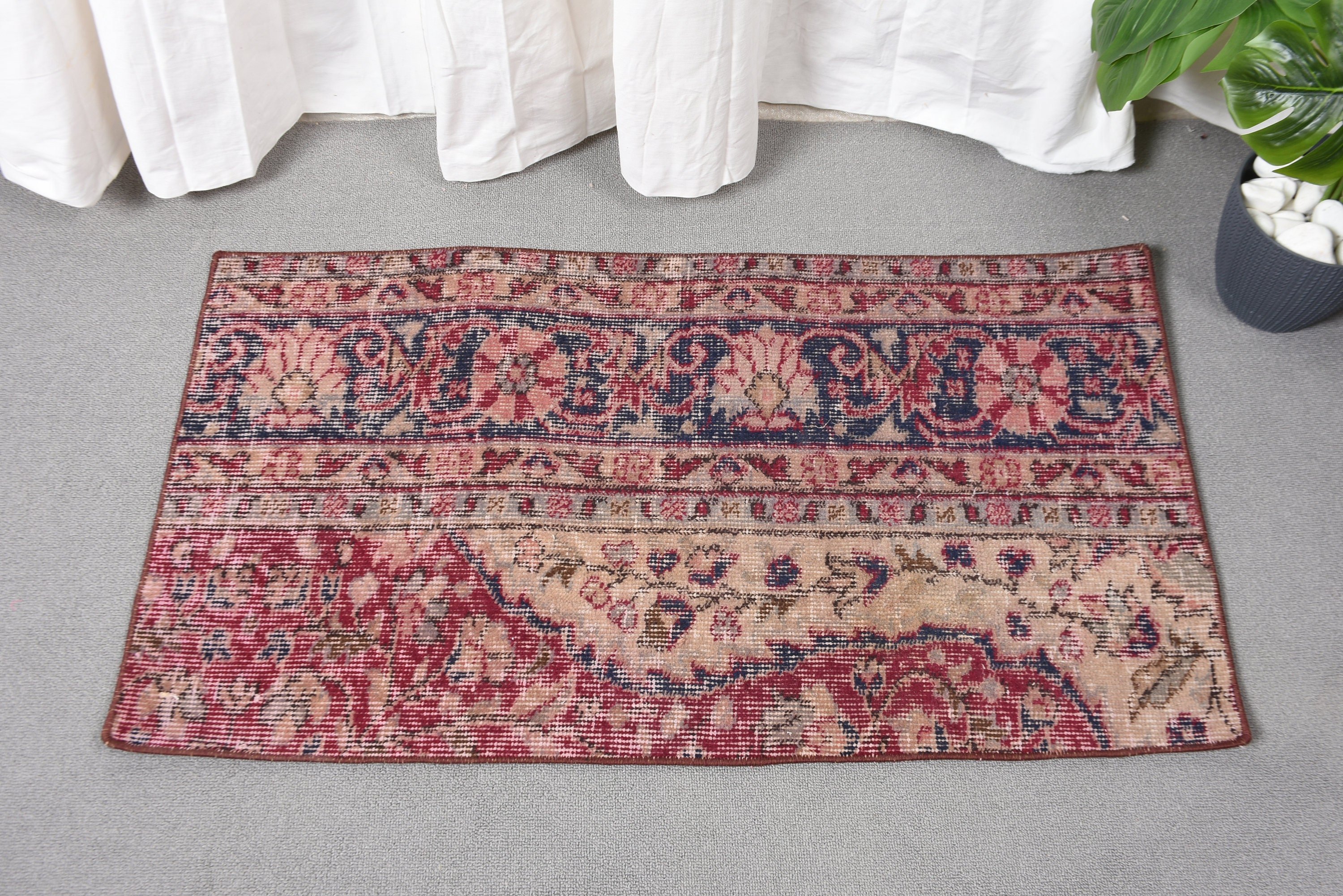 Vintage Halı, Giriş Halıları, Sanatsal Halı, Duvara Asılı Halılar, Türk Halısı, Kırmızı 1.8x3.3 ft Küçük Halı, Nötr Halılar