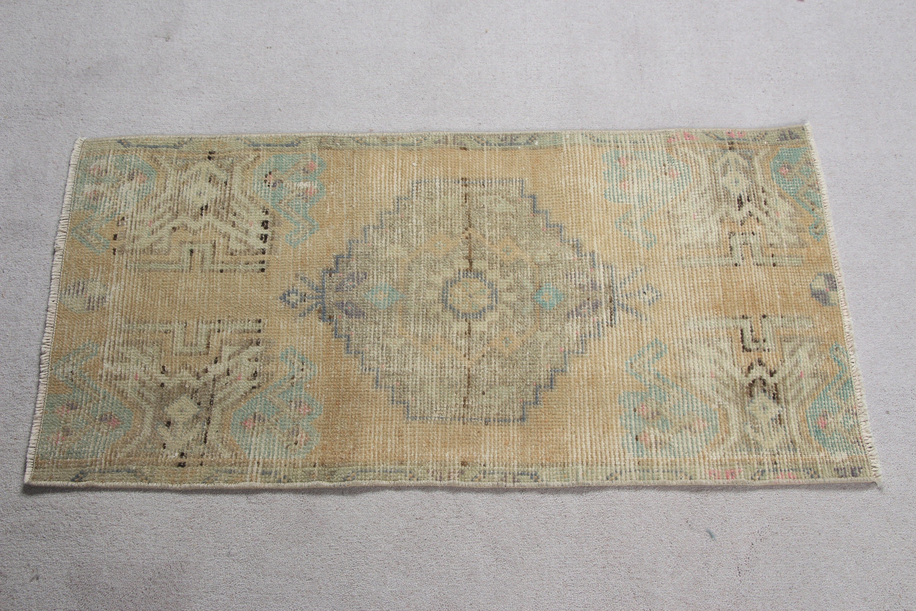 Kahverengi Yatak Odası Halısı, 1.5x2.9 ft Küçük Halılar, Mutfak Halıları, Havalı Halılar, Vintage Halı, Türk Halısı, Yer Halısı, Banyo Halıları, Duvara Asılı Halı