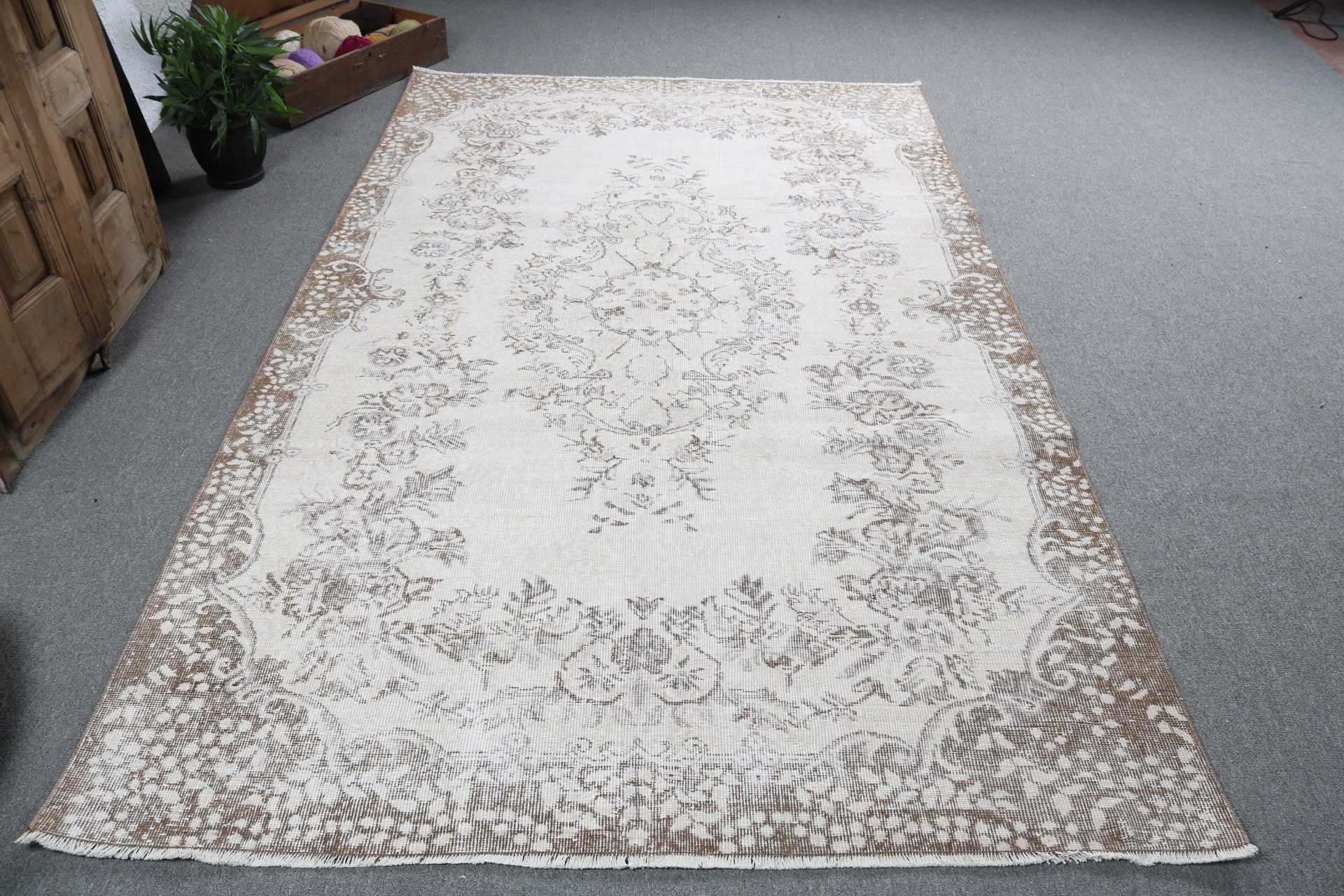 Bej Mutfak Halısı, Vintage Halılar, Oturma Odası Halıları, 5.5x9.2 ft Büyük Halılar, Büyük Oushak Halısı, Türk Halıları, El Dokuma Halı