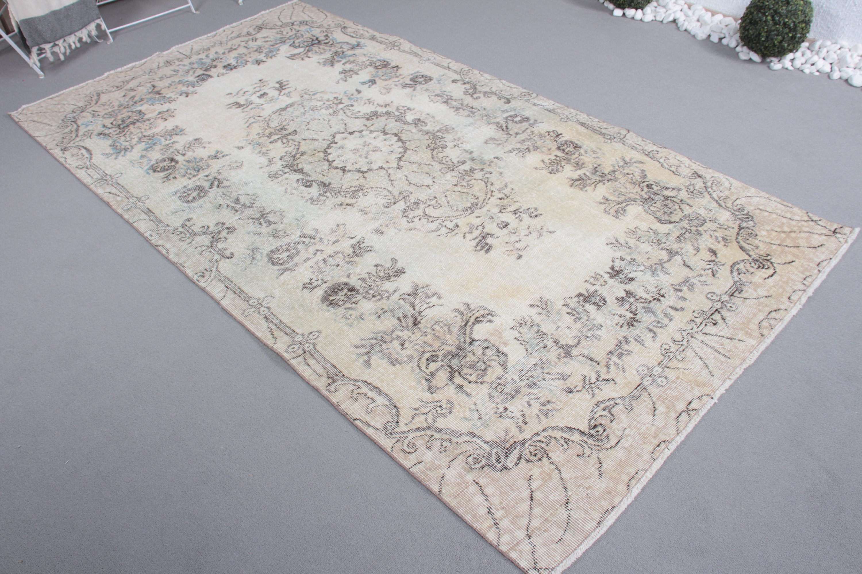 Vintage Halı, Mutfak Halıları, 4.7x8.6 ft Büyük Halı, Yemek Odası Halıları, Salon Halısı, El Düğümlü Halı, Türk Halıları, Bej Fas Halısı, Yer Halısı