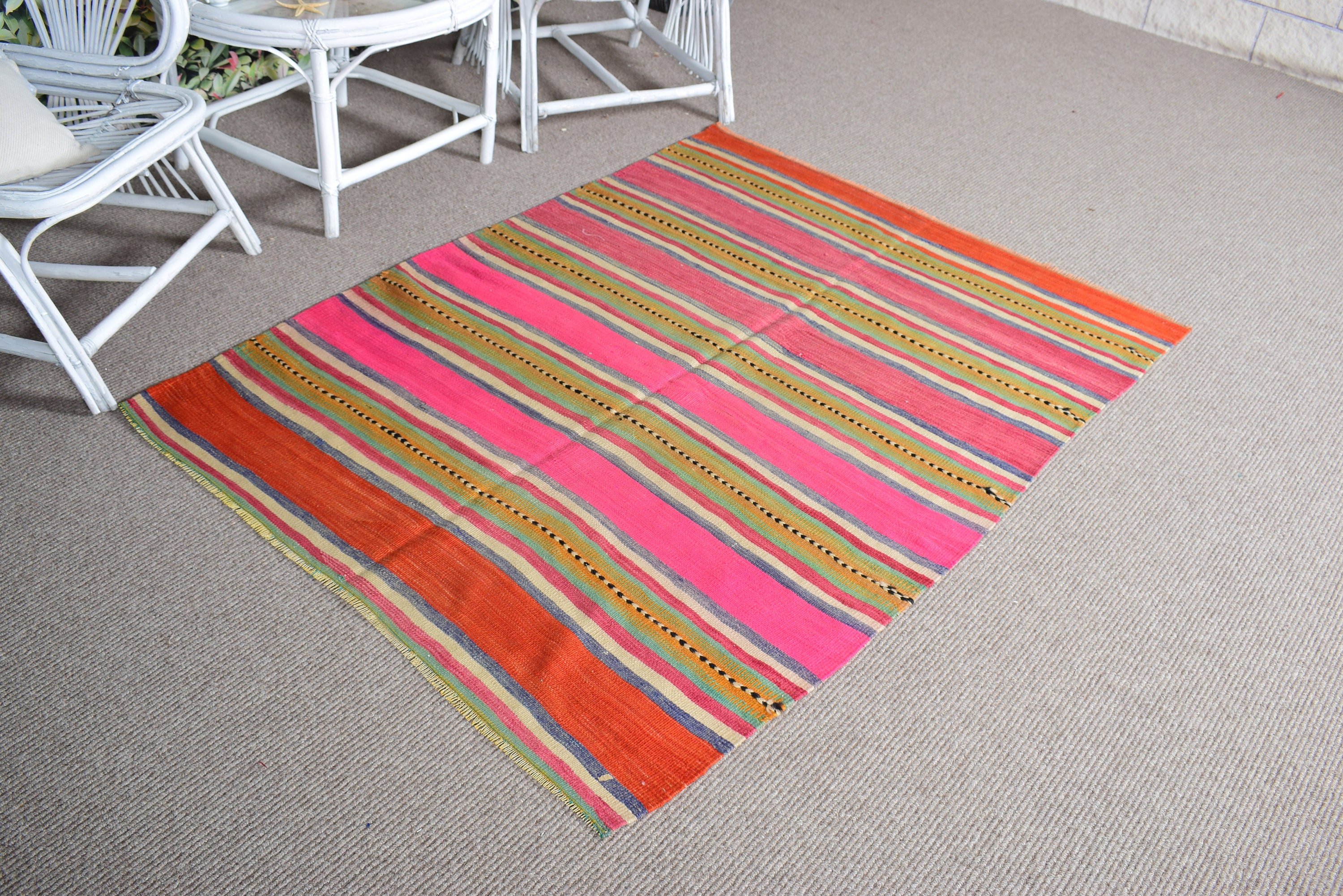 Vintage Accent Halı, Türk Halıları, Pembe Anadolu Halıları, Vintage Halılar, Kilim, Çocuk Halısı, Düz Dokuma Halı, Oushak Halıları, 4x5.3 ft Accent Halıları