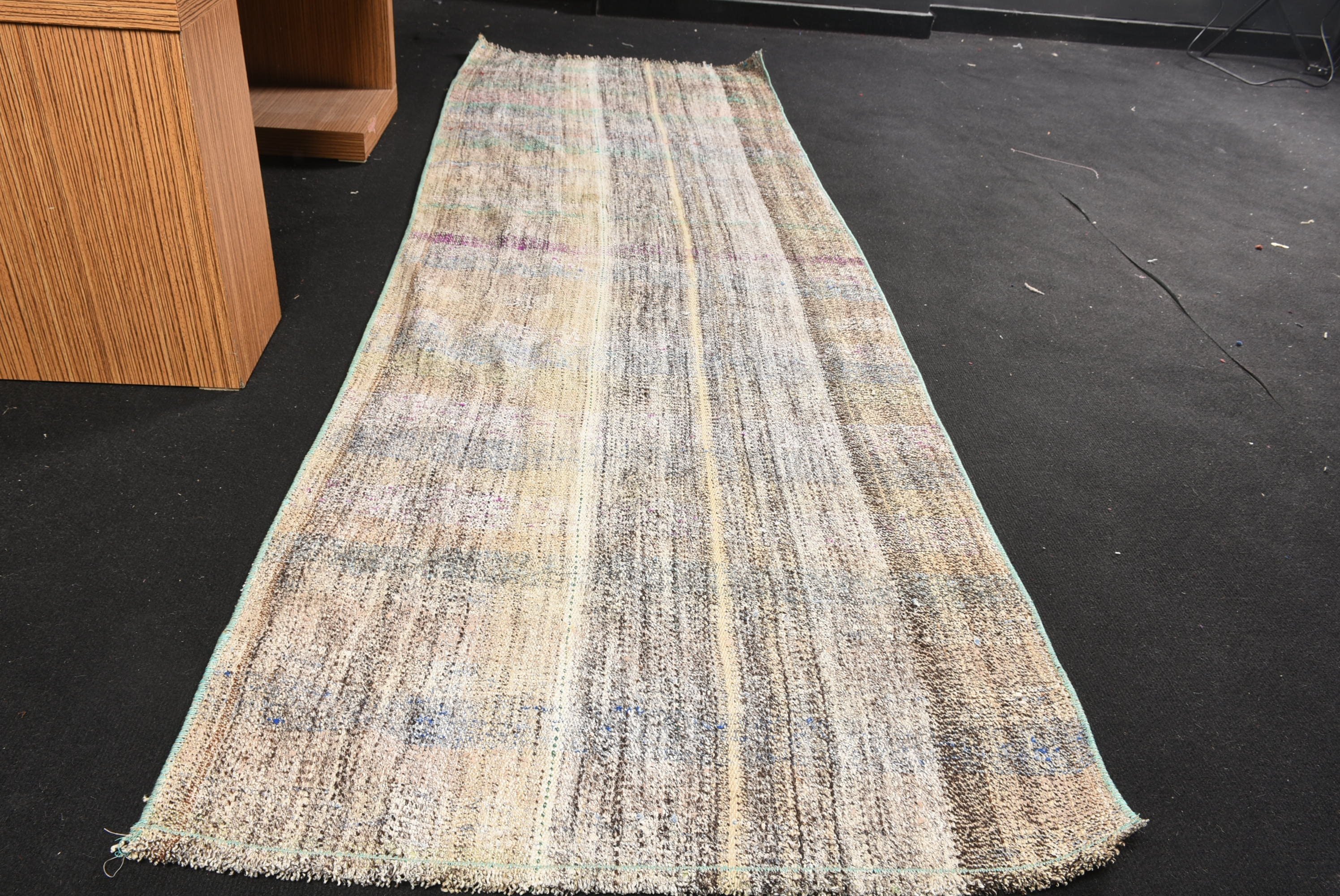 Türk Halıları, Bej Oryantal Halılar, Koridor Halıları, Vintage Halı, 2,6x8,1 ft Yolluk Halıları, Merdiven Halıları, Yün Halılar, Sanat Halısı, Kilim, Anadolu Halıları