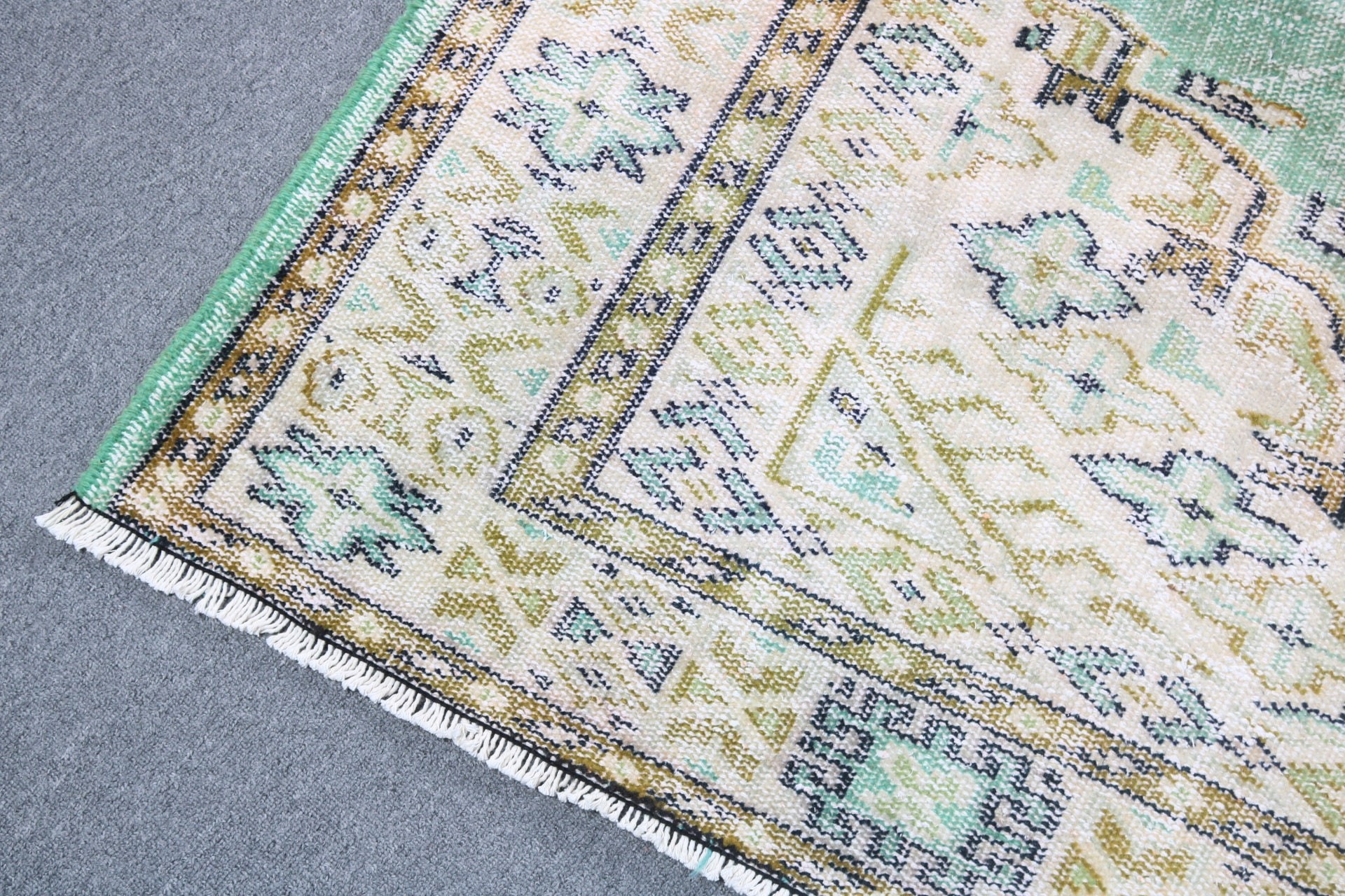 Boho Rug, Green Bedroom Rug, Rugs for Salon, Oushak Rug, Turkish Rug, Vintage Rug, Large Vintage Rugs, 6x9.2 ft Large Rugs, Luxury Rugs